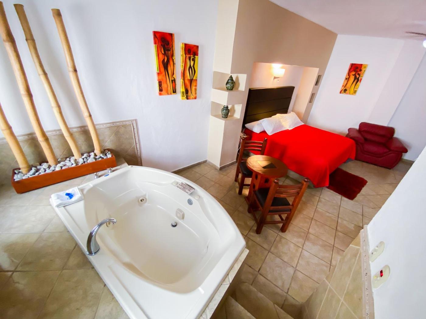 Master Suite - Photo 1