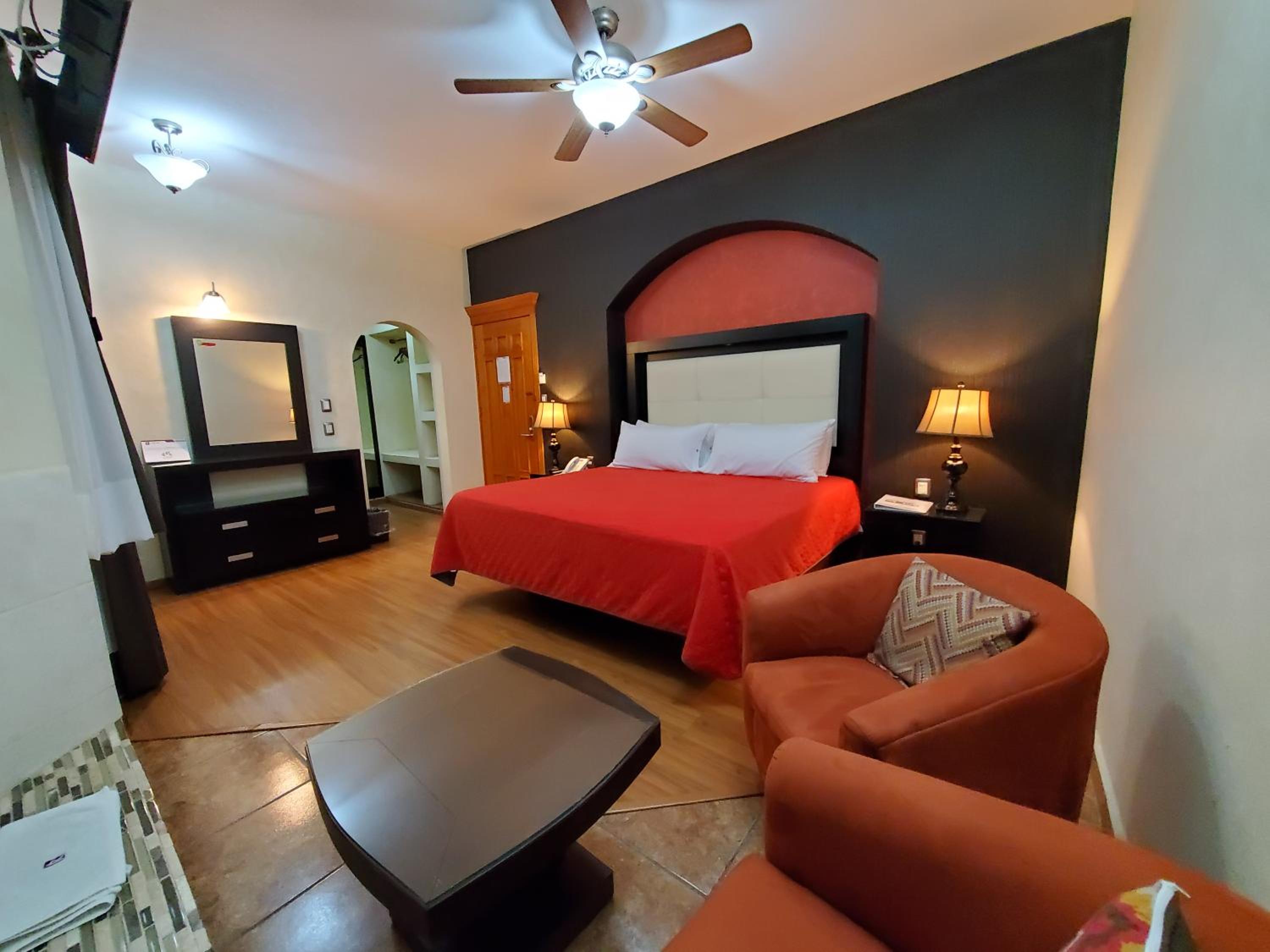 Master Suite - Photo 4