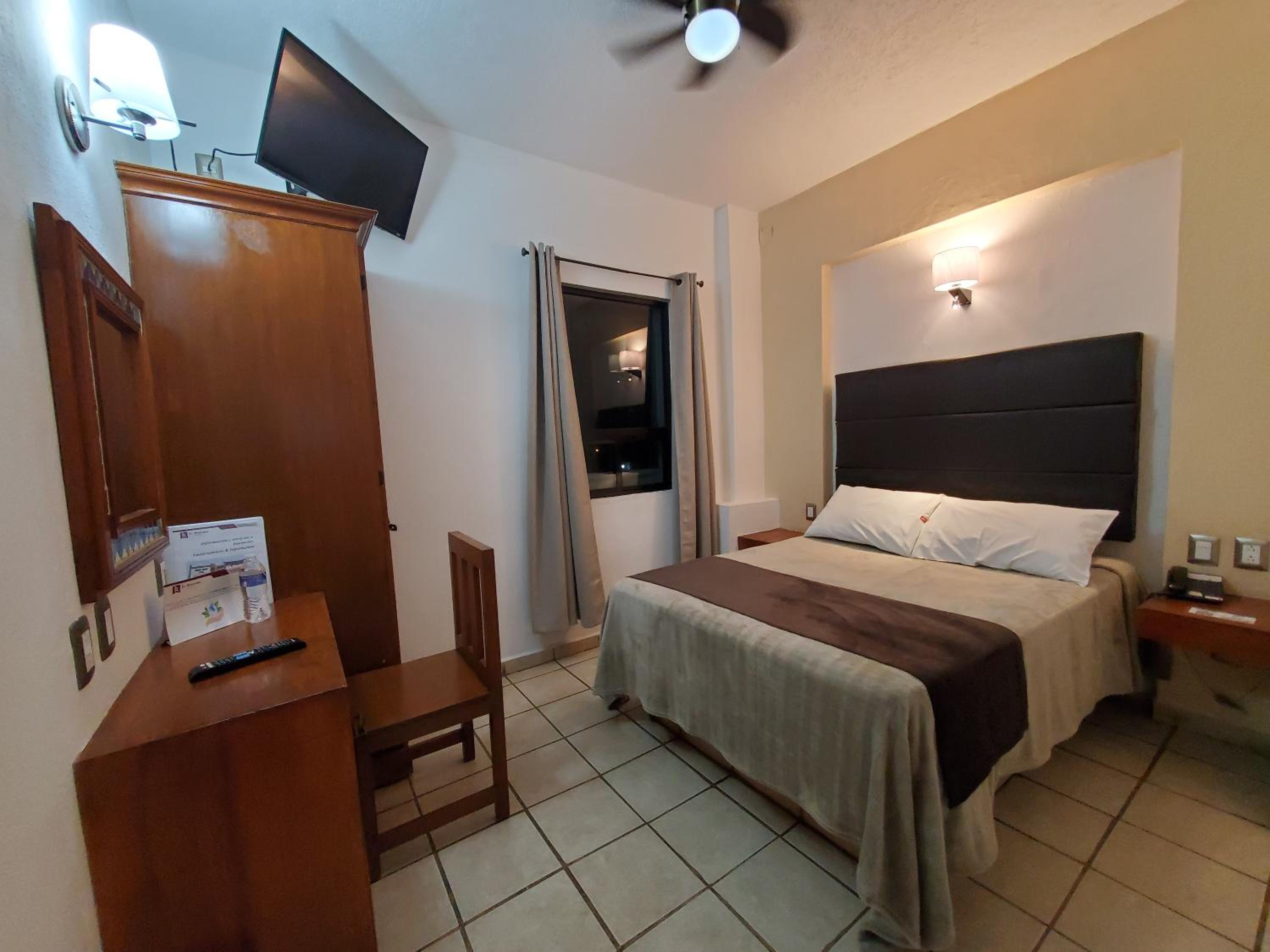Double Room - Photo 3