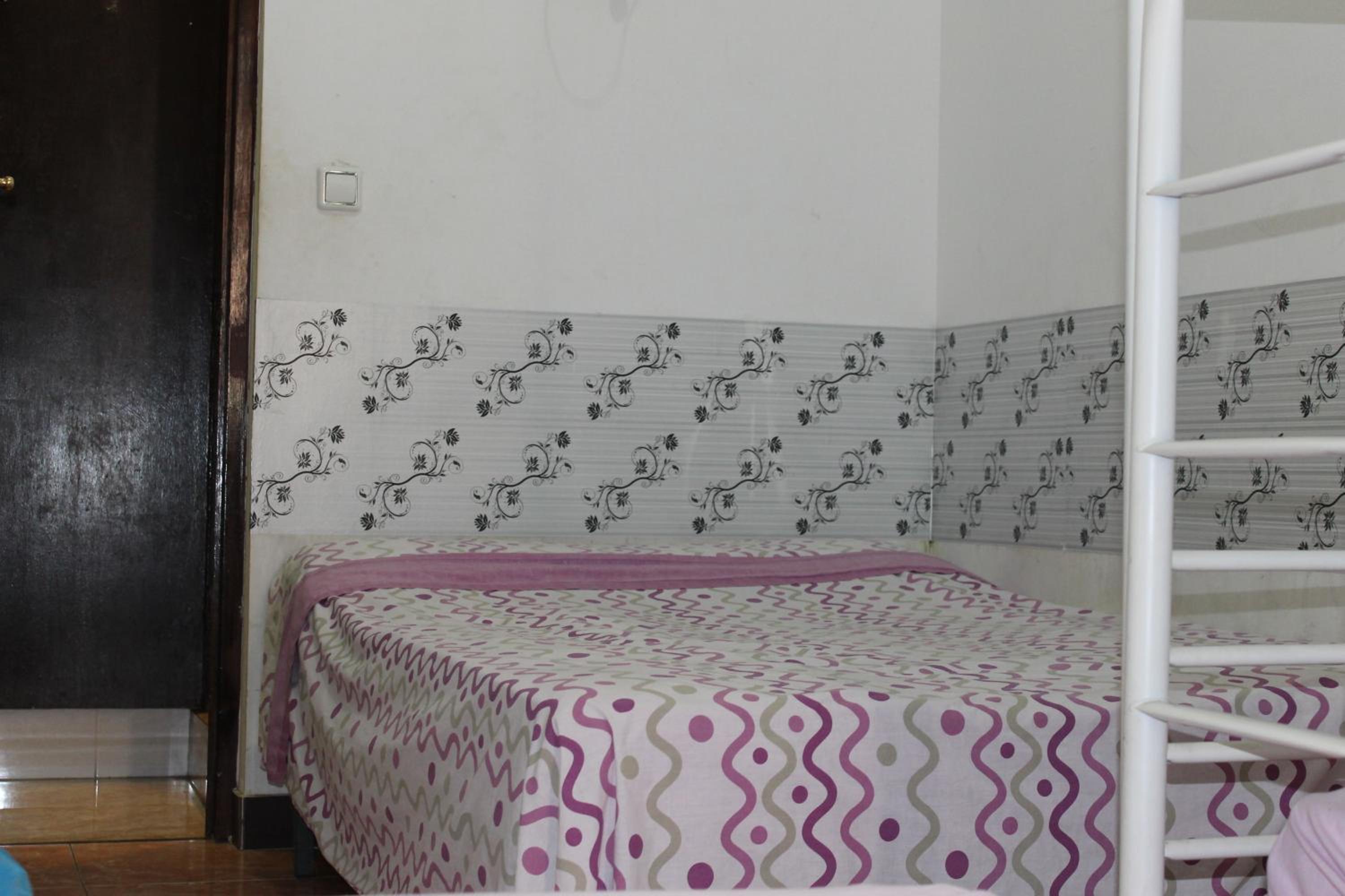 Double or Twin Room with Shared Bathroom photo 3