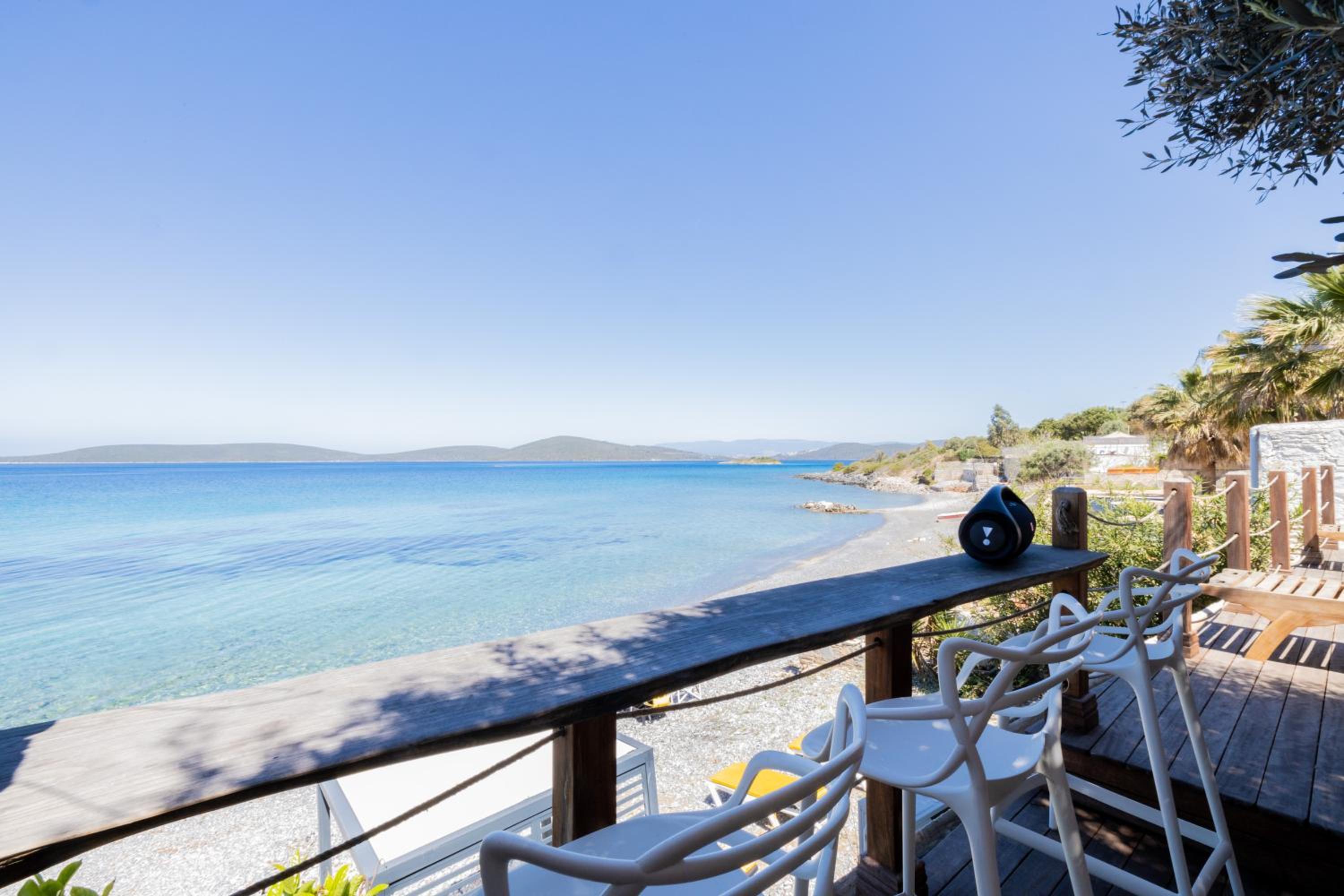 Villa - Beach Front - Photo 13
