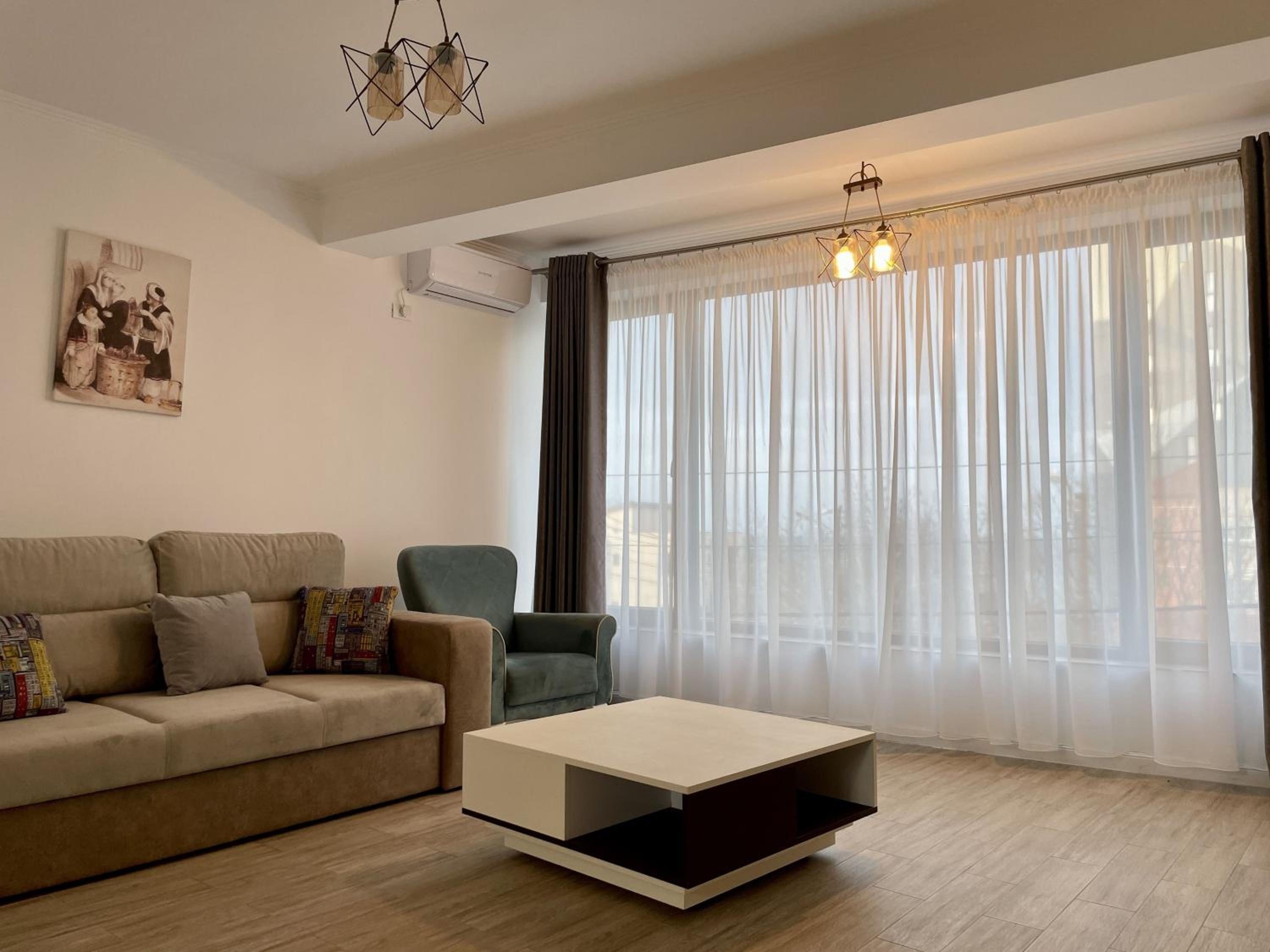 Apartment photo 2