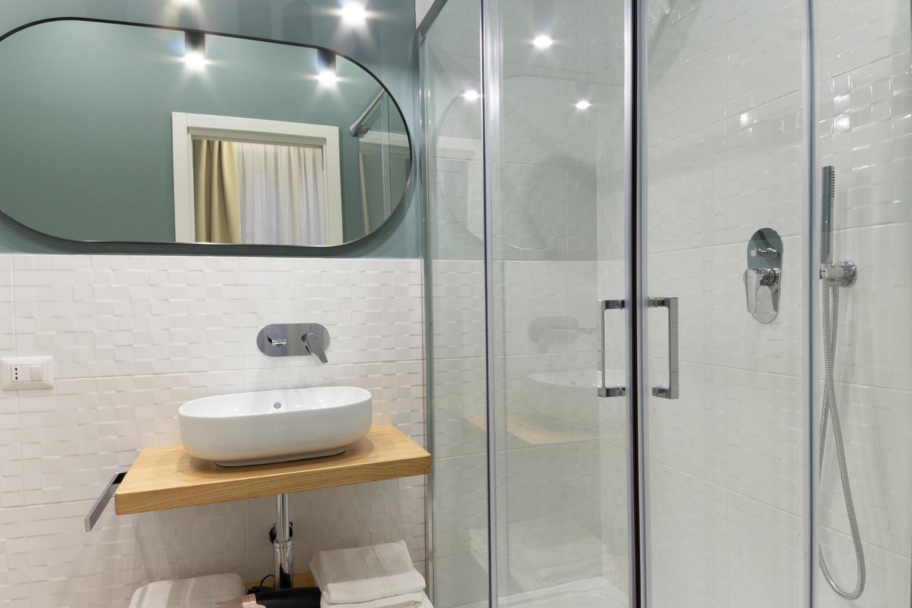 Double Room with Private Bathroom photo 3