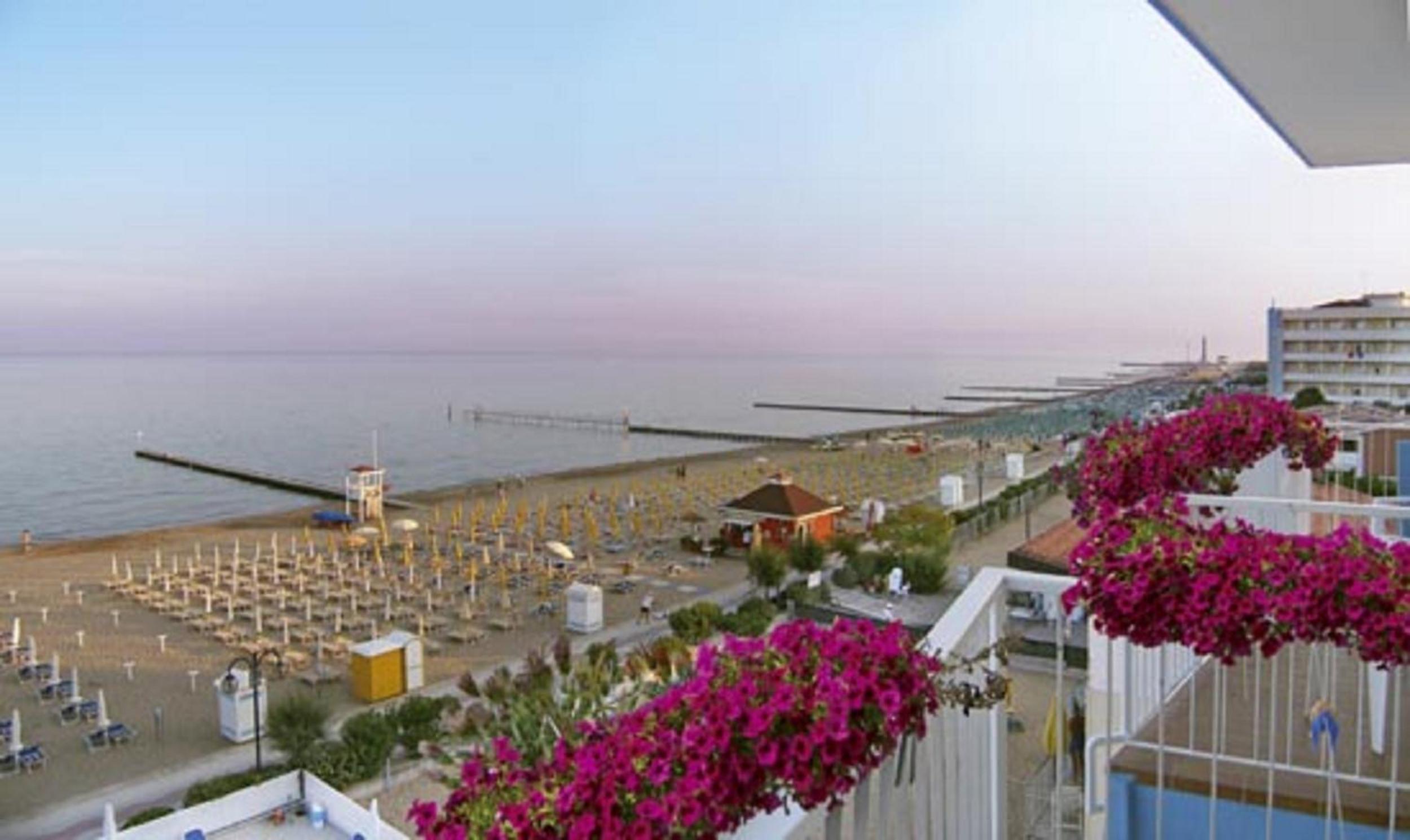 Deluxe Double Room with Sea View photo 3