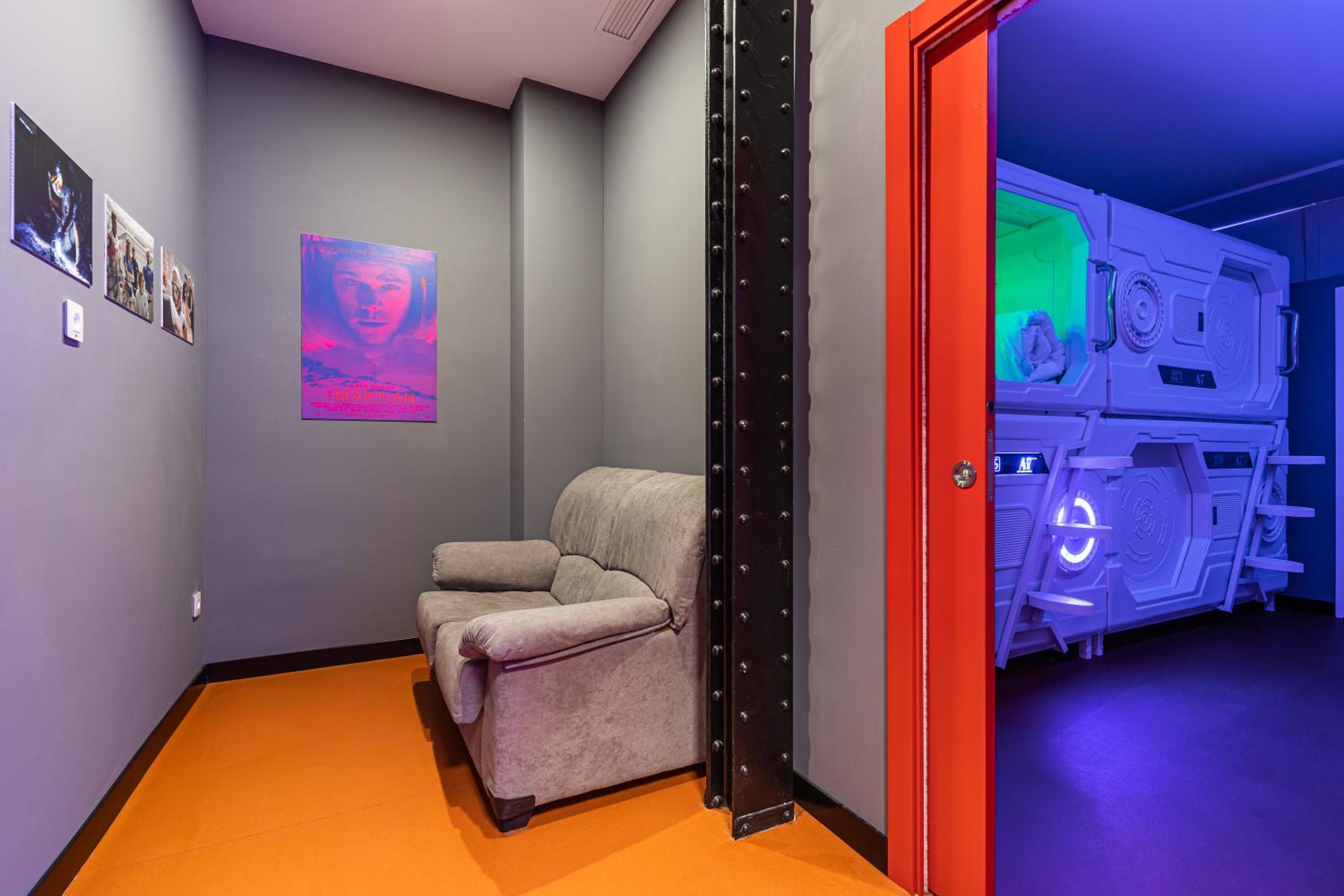Private capsule room four doubles - Photo 2