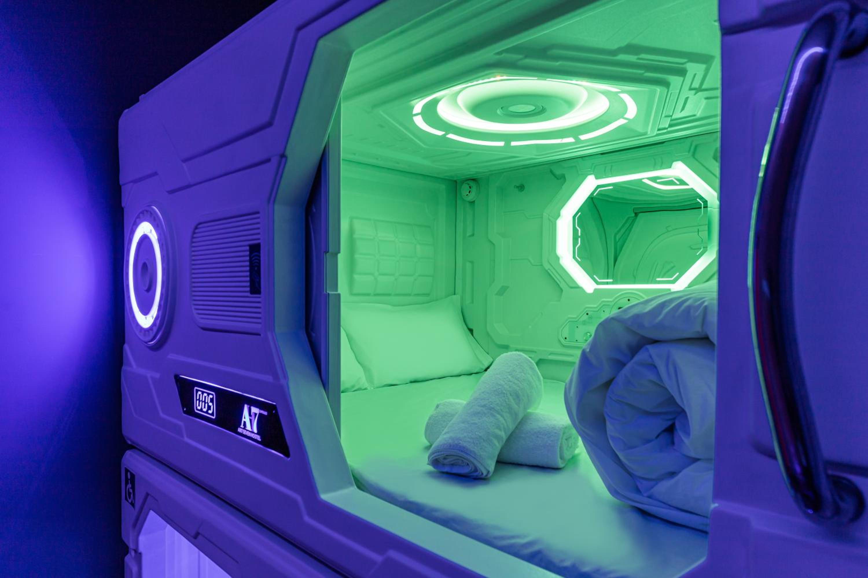 Private capsule room four doubles - Photo 5
