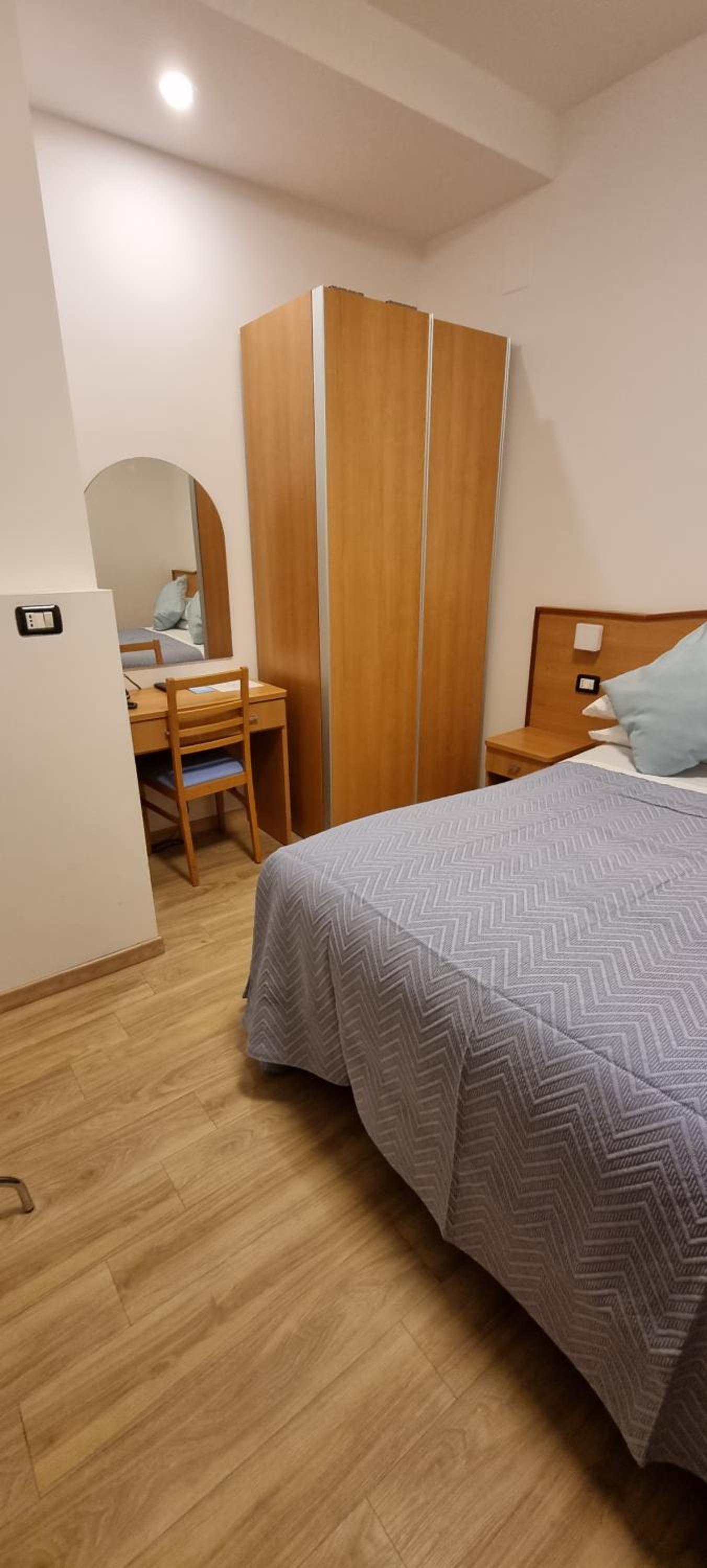 Double Room with Balcony - Photo 42