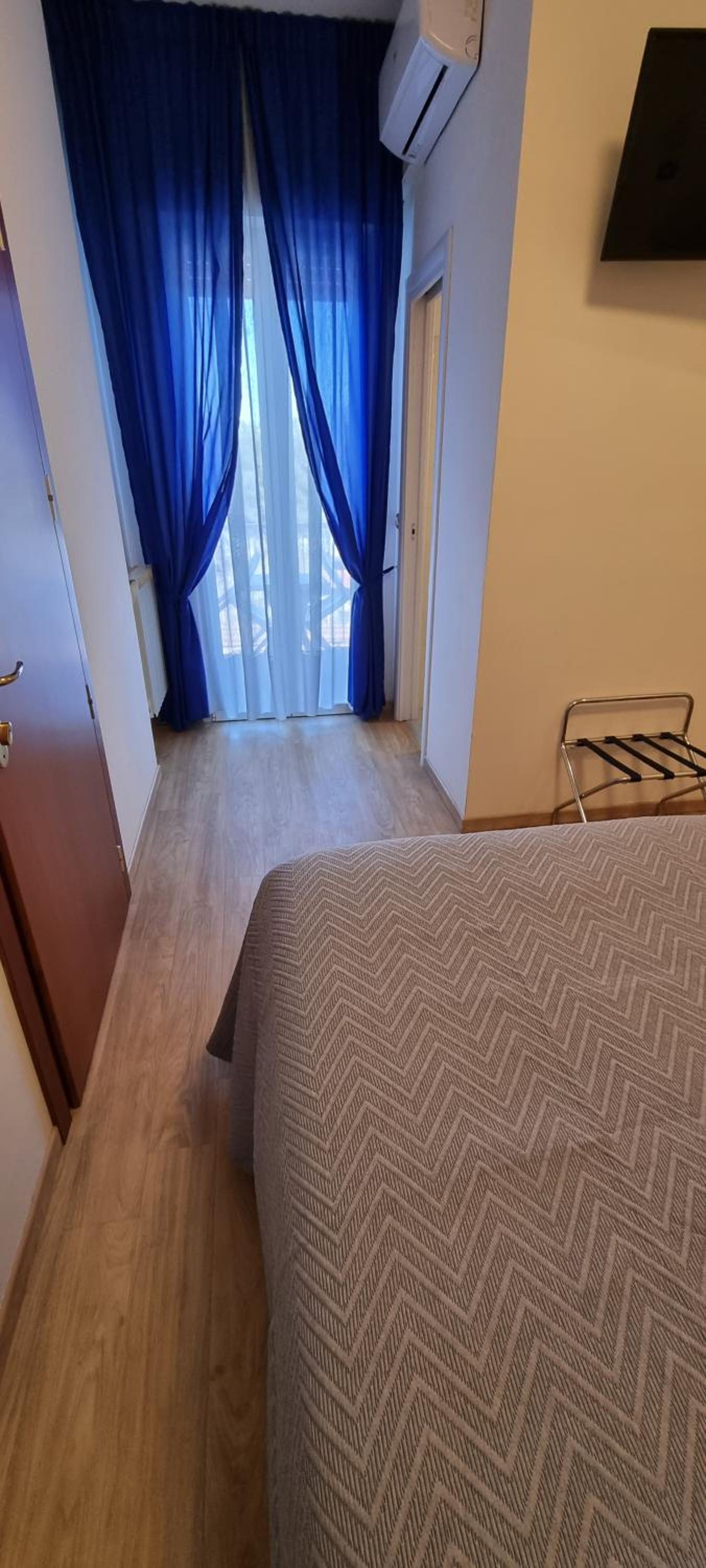 Double Room with Balcony - Photo 45