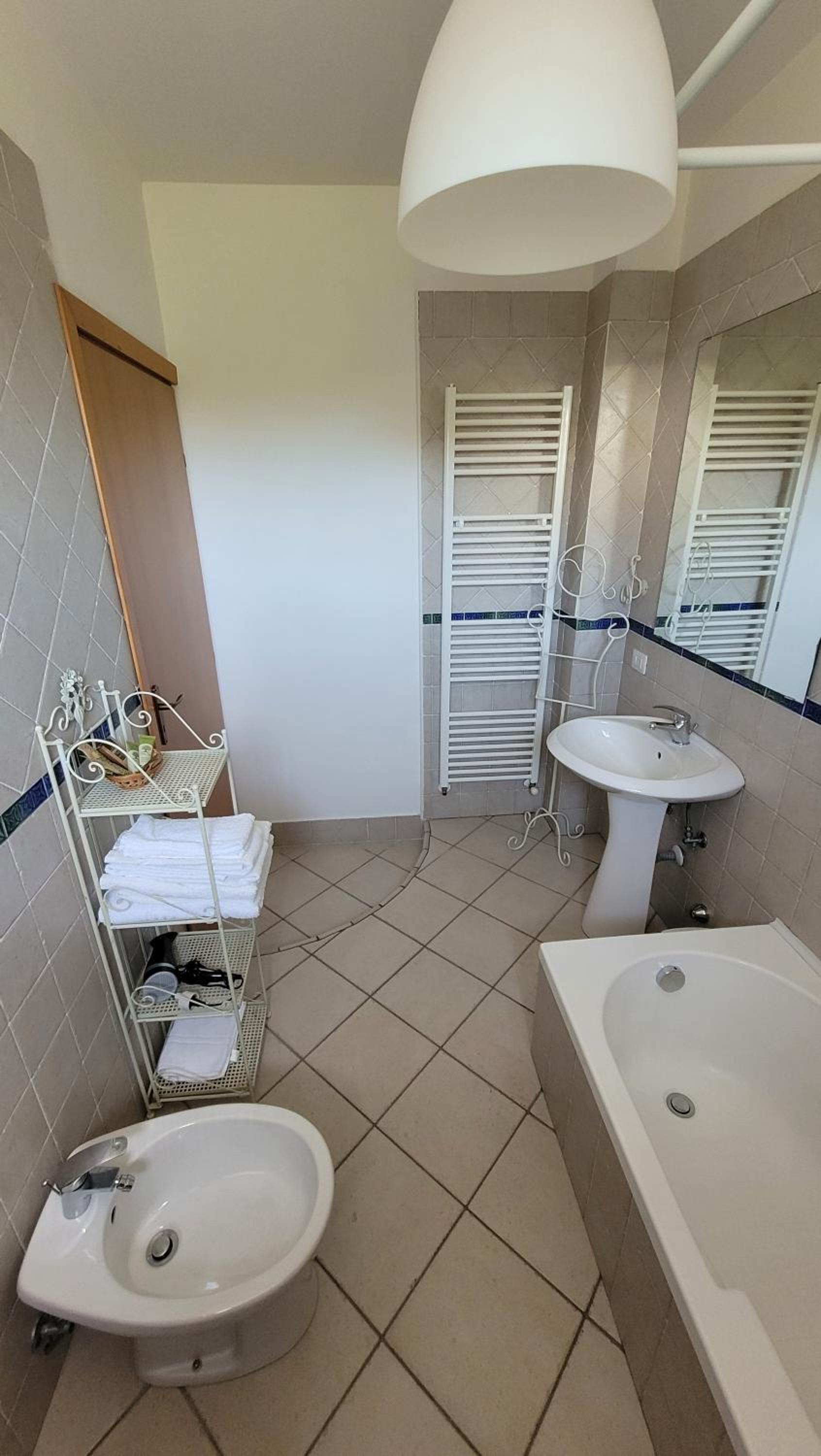 Double Room with Private Bathroom - Photo 3