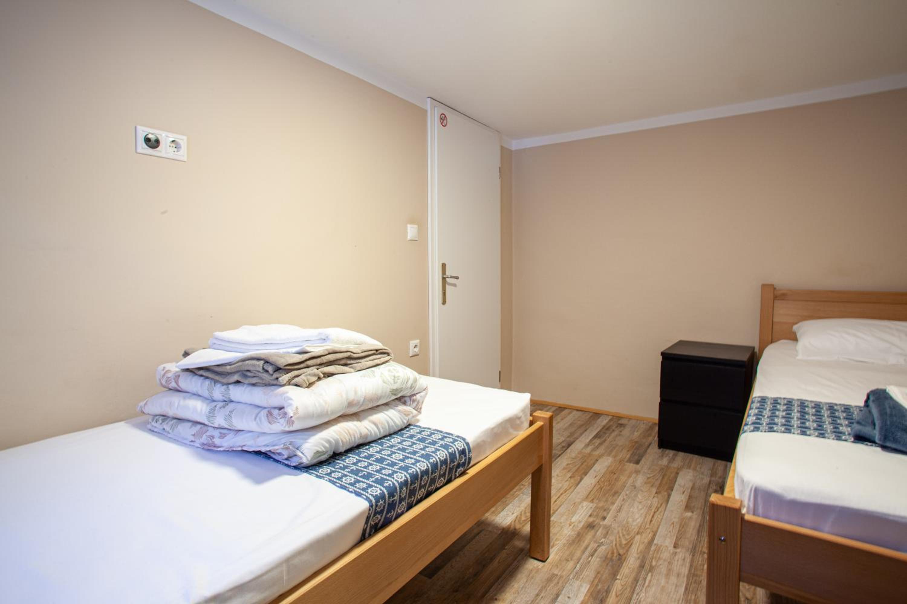 Twin Room with Shared Bathroom photo 3