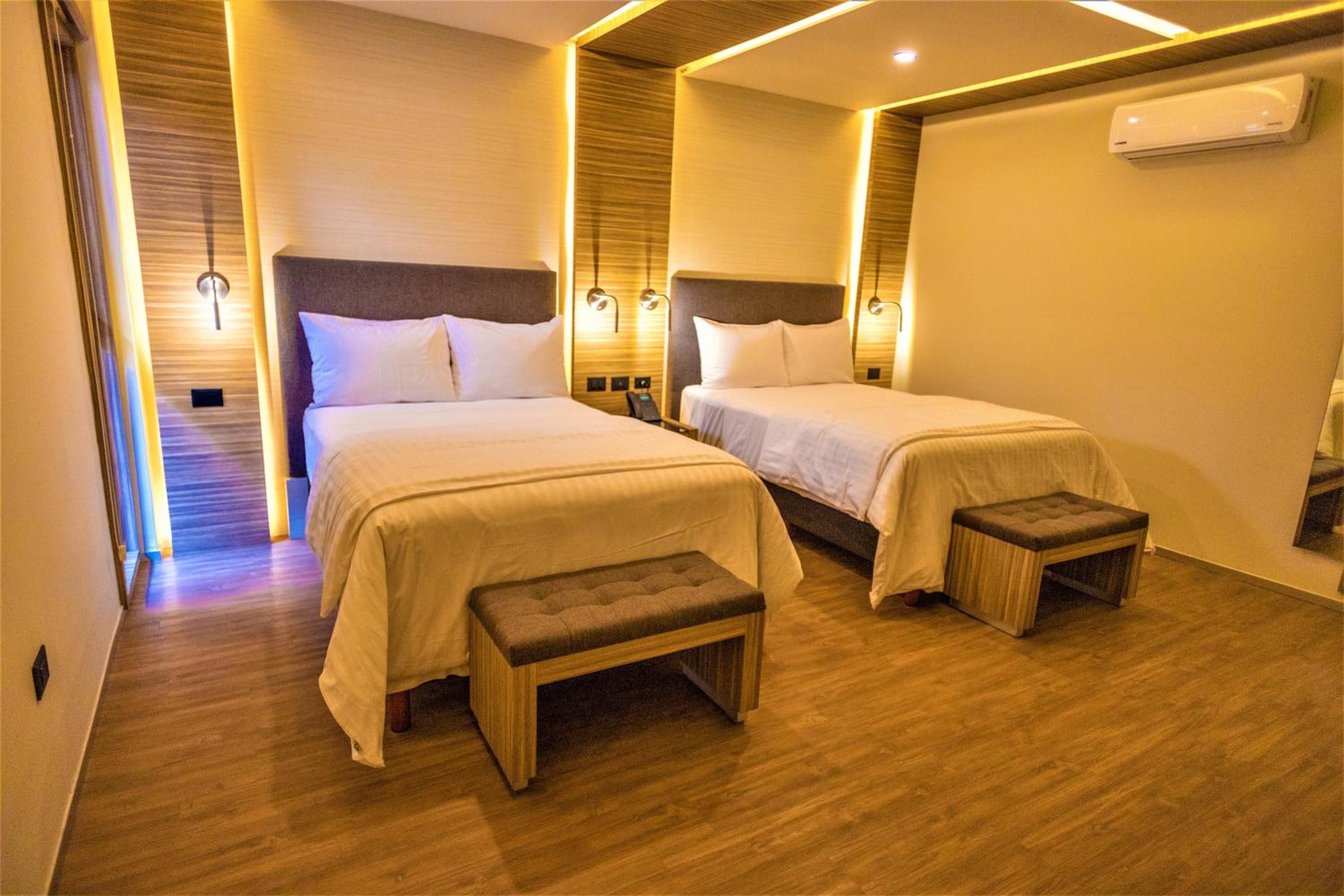 Standard Double Room with Two Double Beds - Photo 20