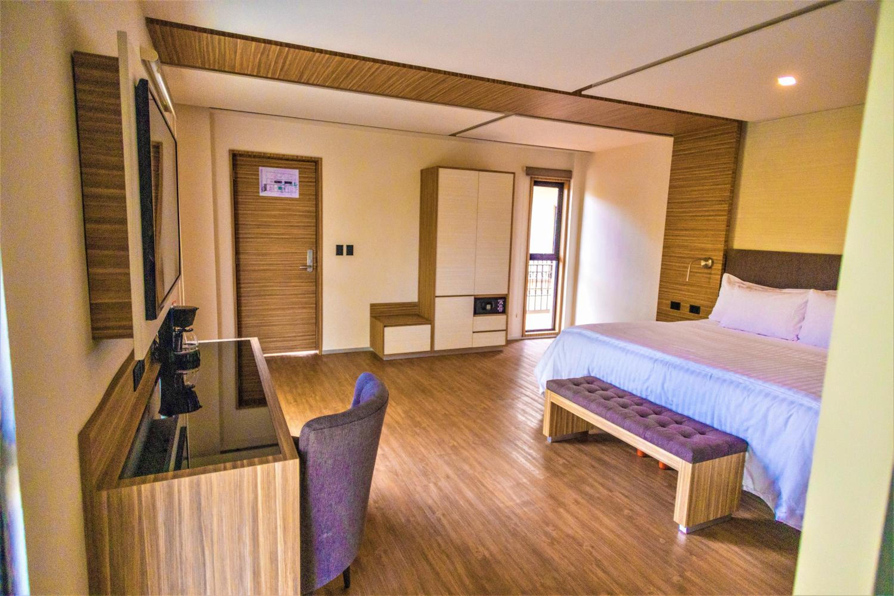 Suite with Terrace - Photo 6