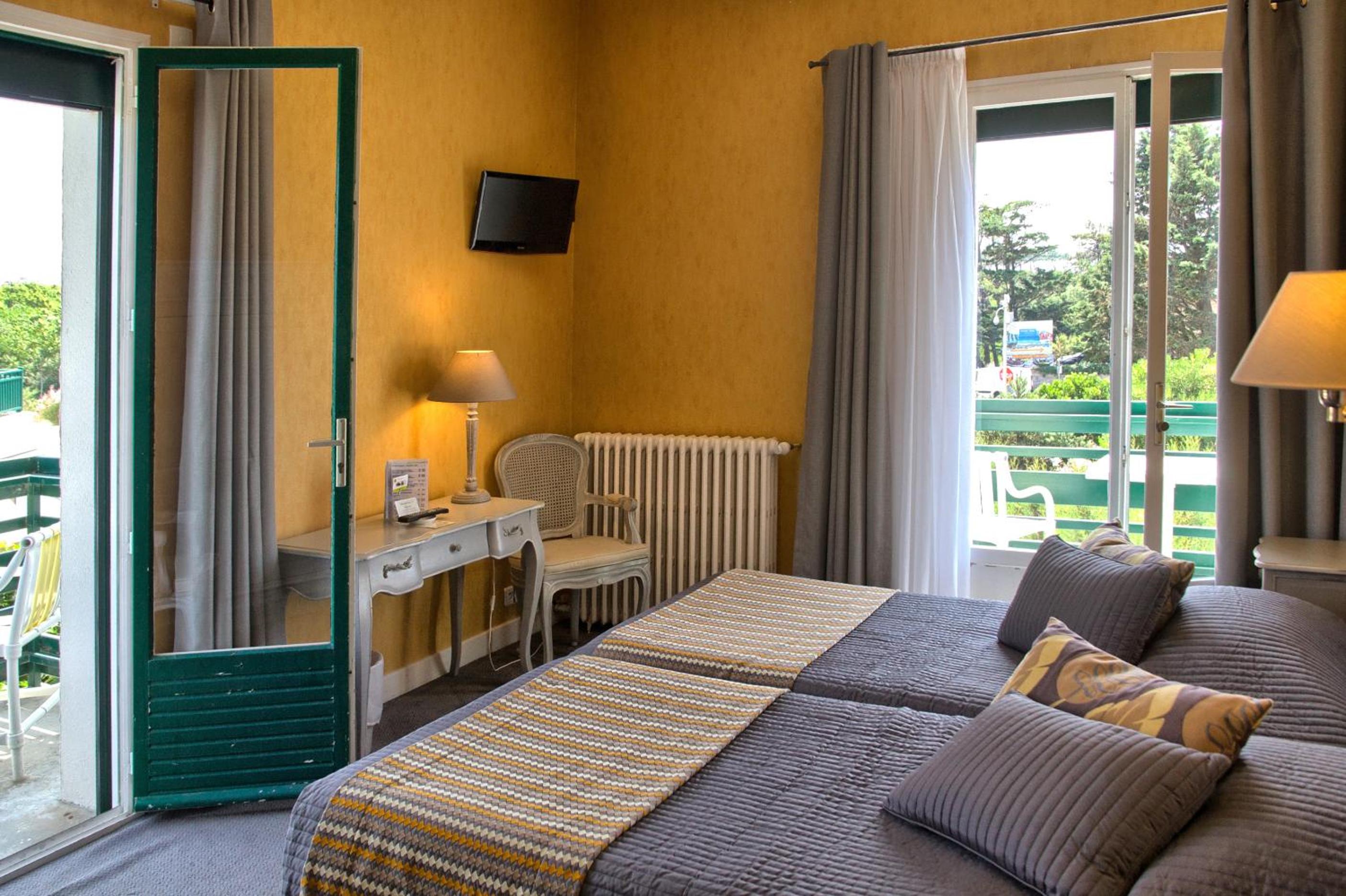 Superior Twin Room photo 3