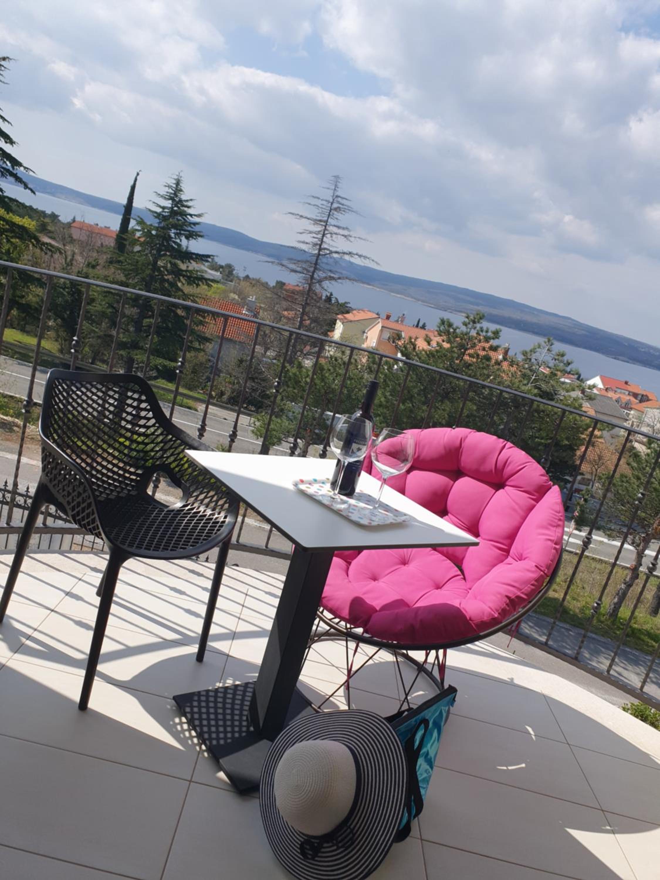 Deluxe Double Room with Balcony and Sea View - Photo 15