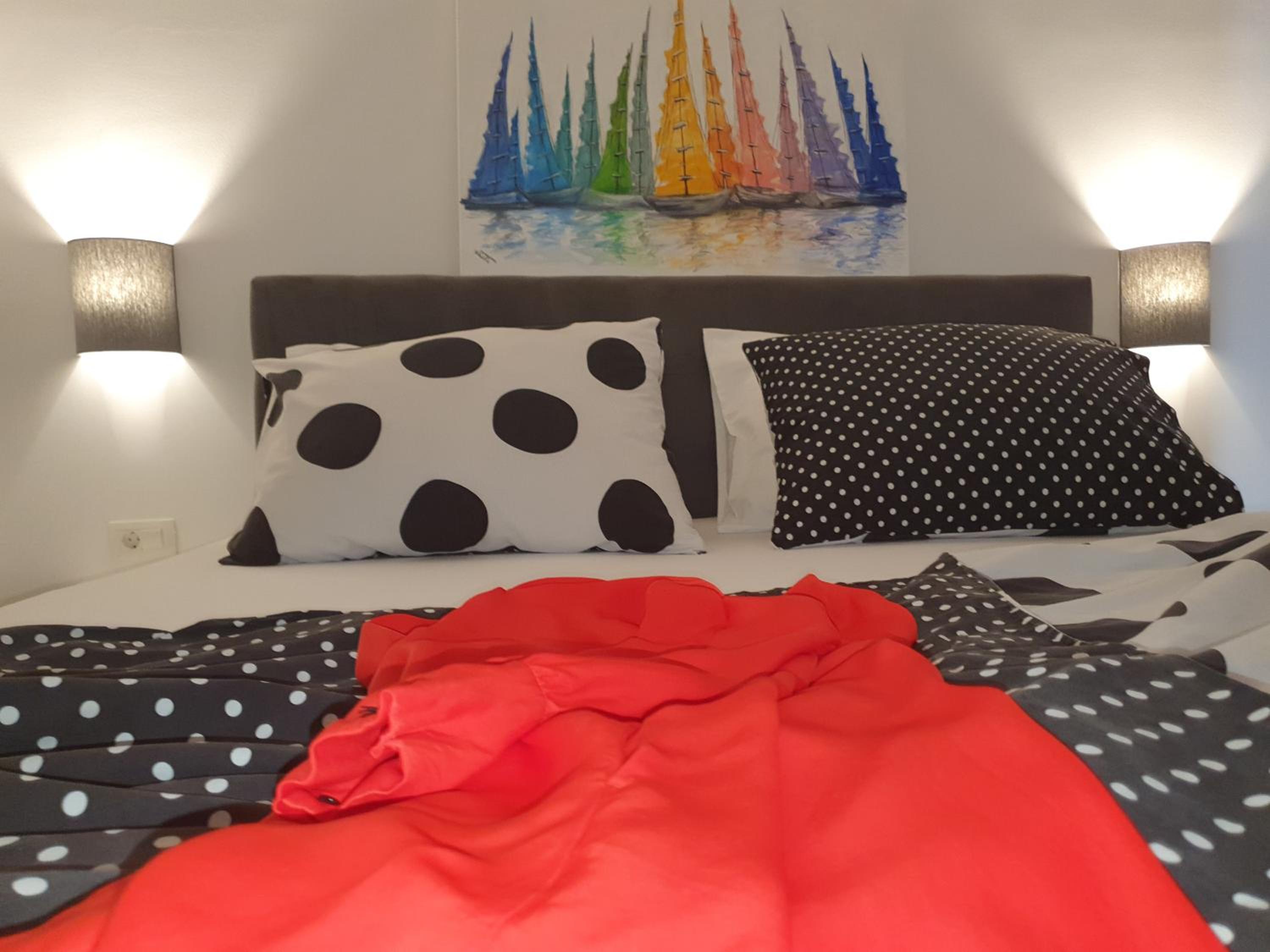 Deluxe Double or Twin Room with Balcony - Photo 1