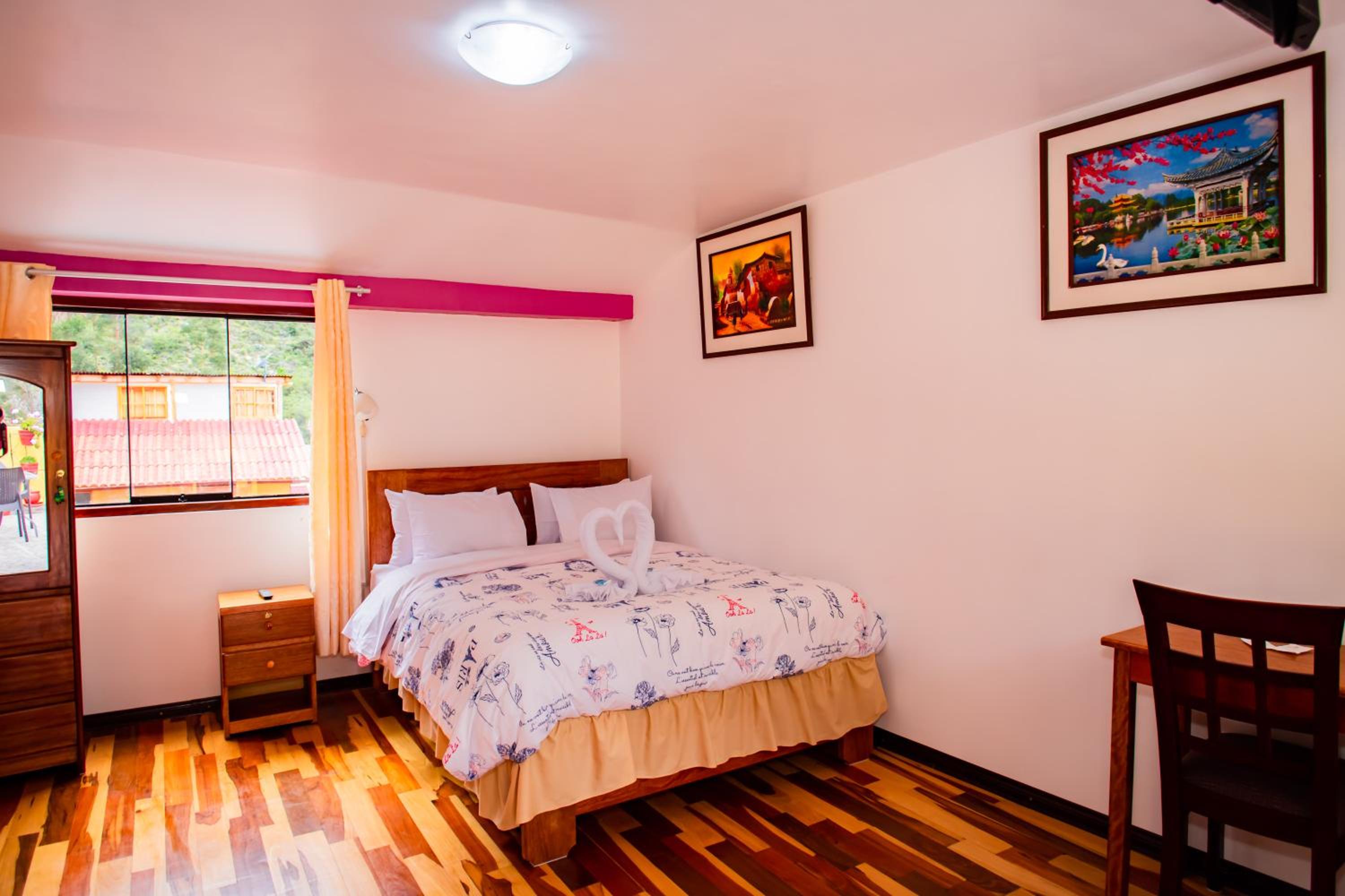 Deluxe Queen Room