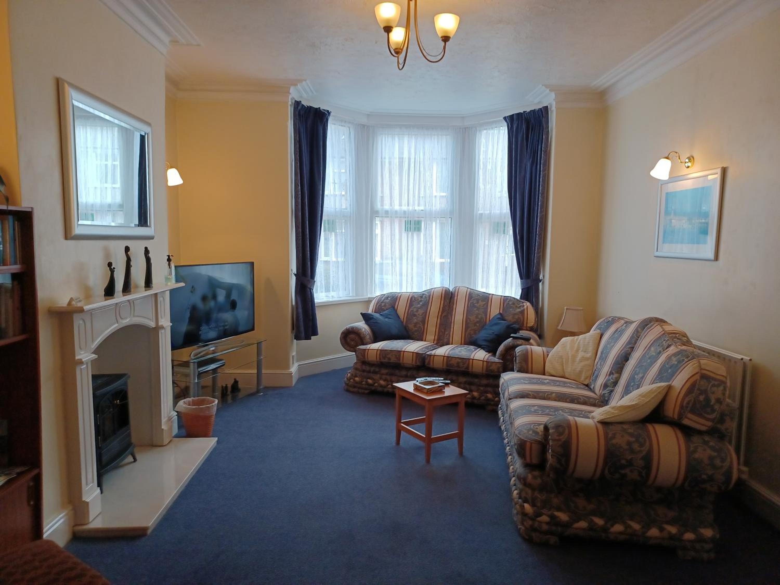Twin Room with Private External Bathroom photo 1