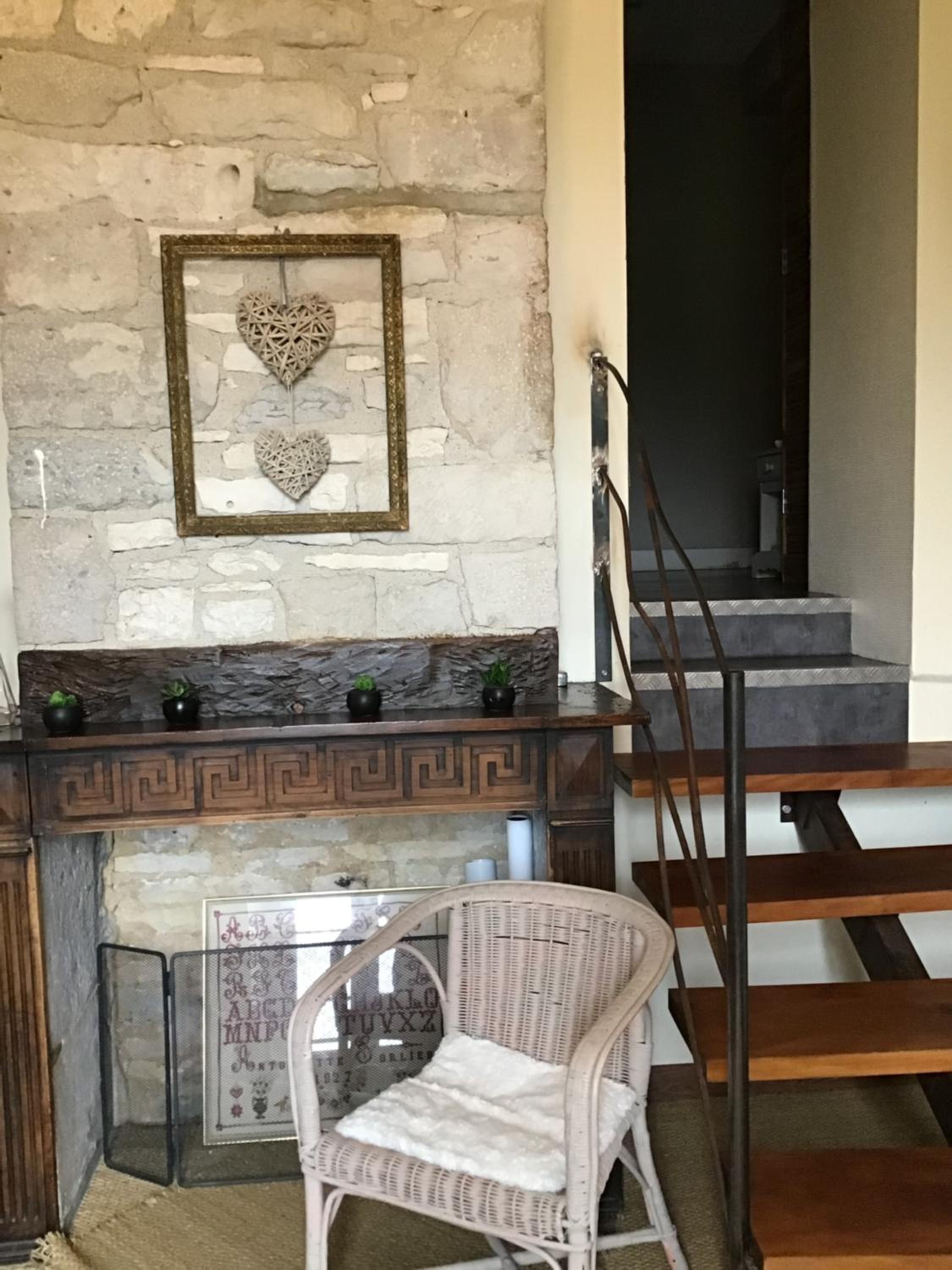 Standard Suite - Photo 11