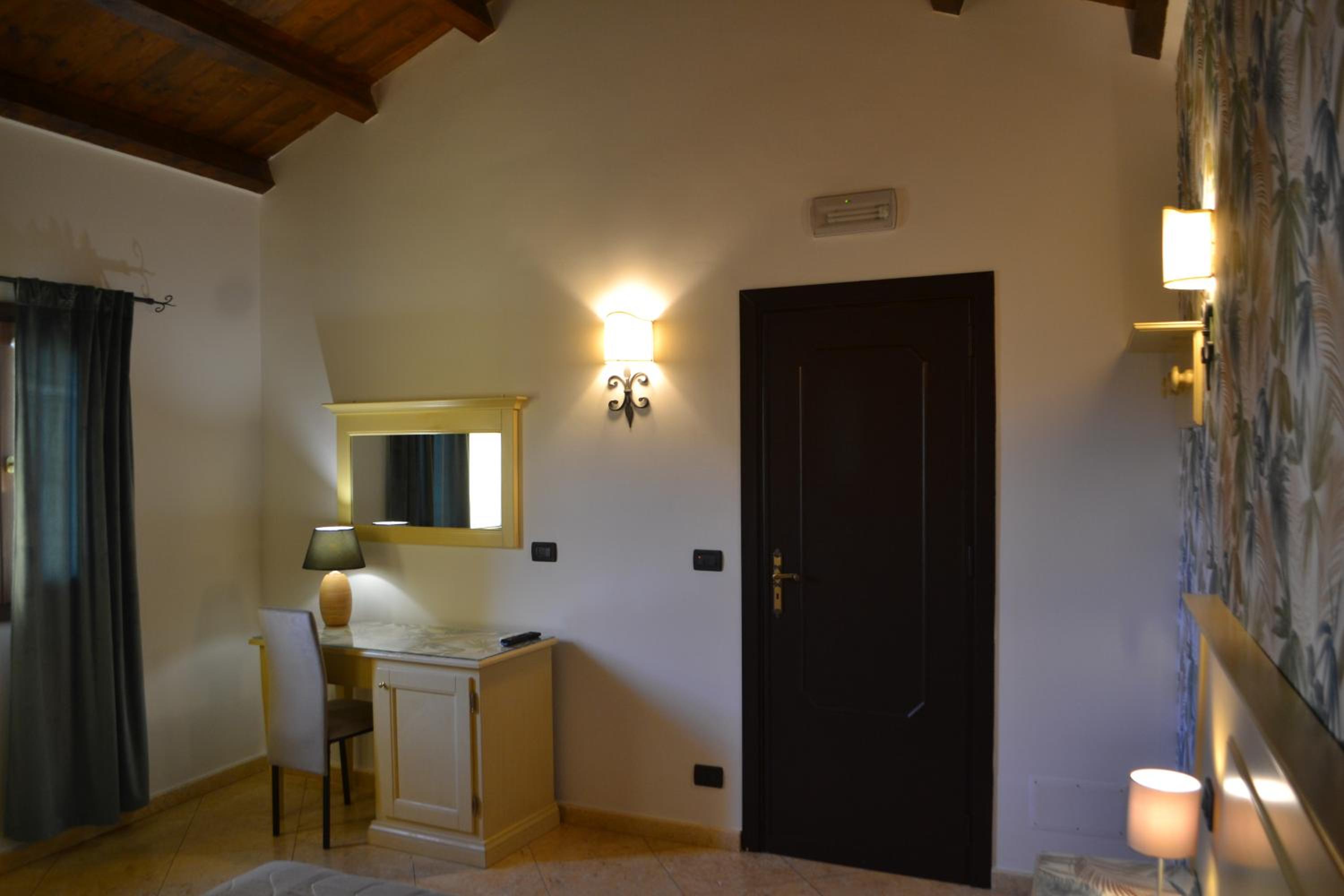 Basic Triple Room