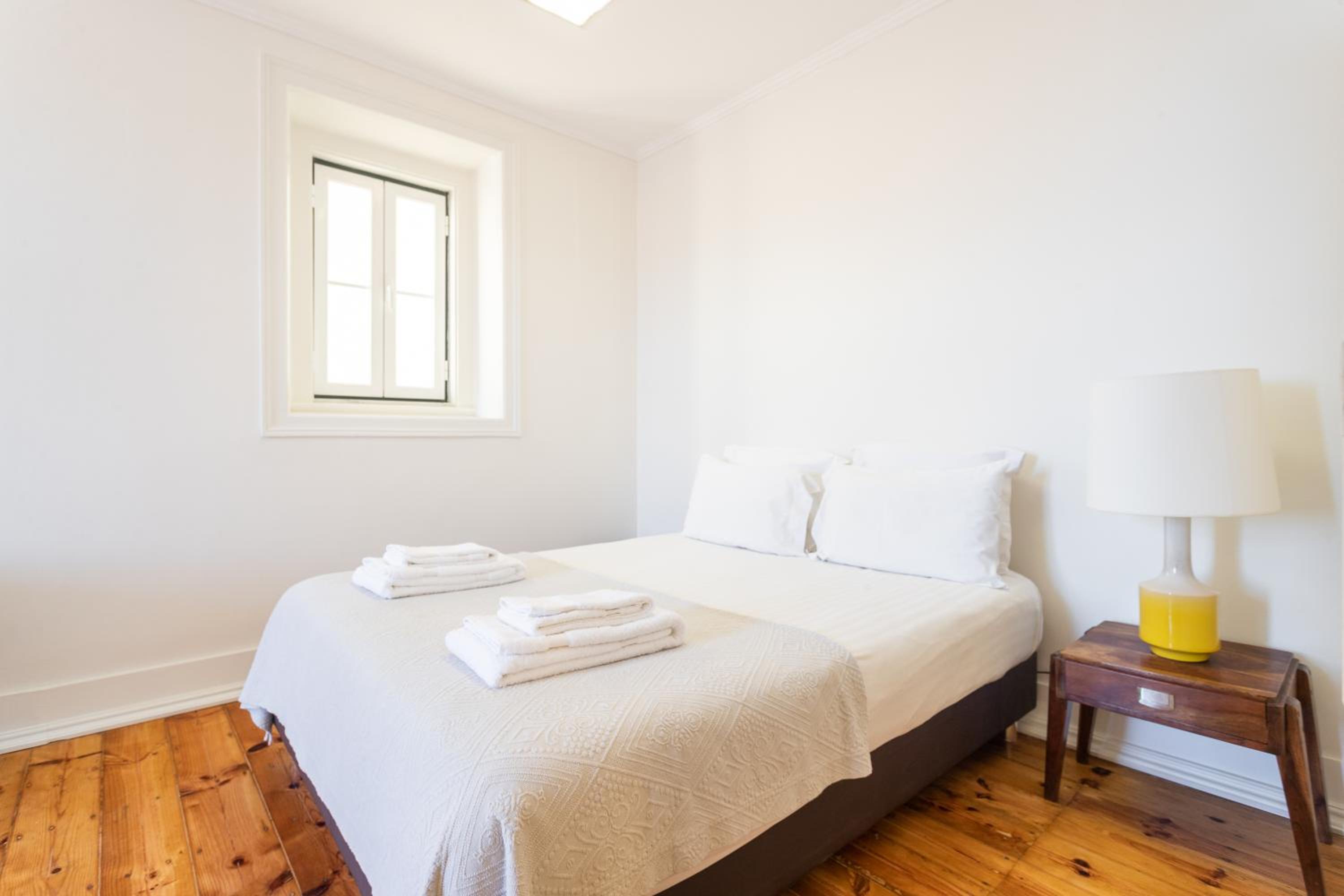 Double Room with Private Bathroom - Photo 15