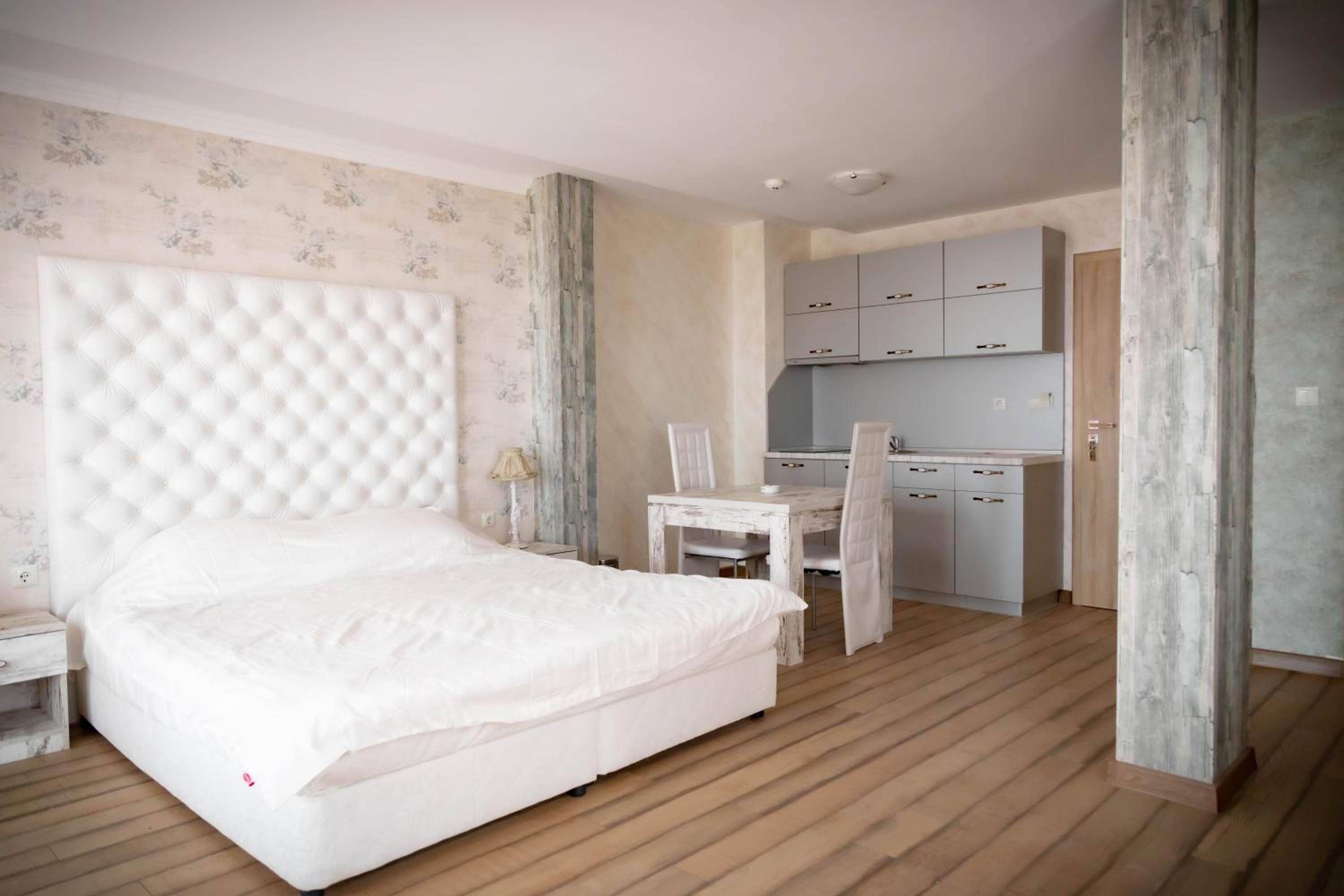 Deluxe Double Room with Balcony and Sea View photo 1