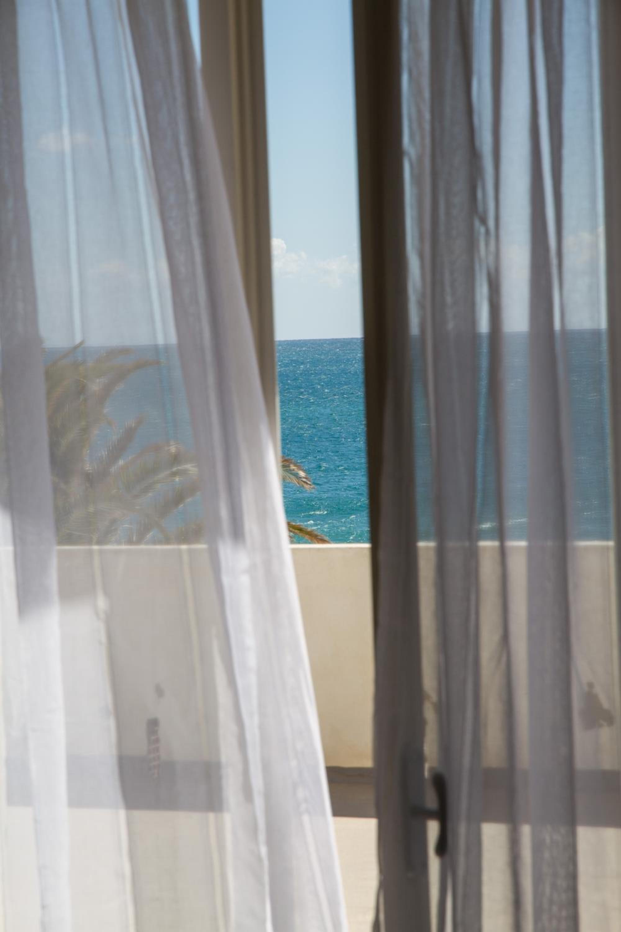 Quadruple Room with Sea View photo 2