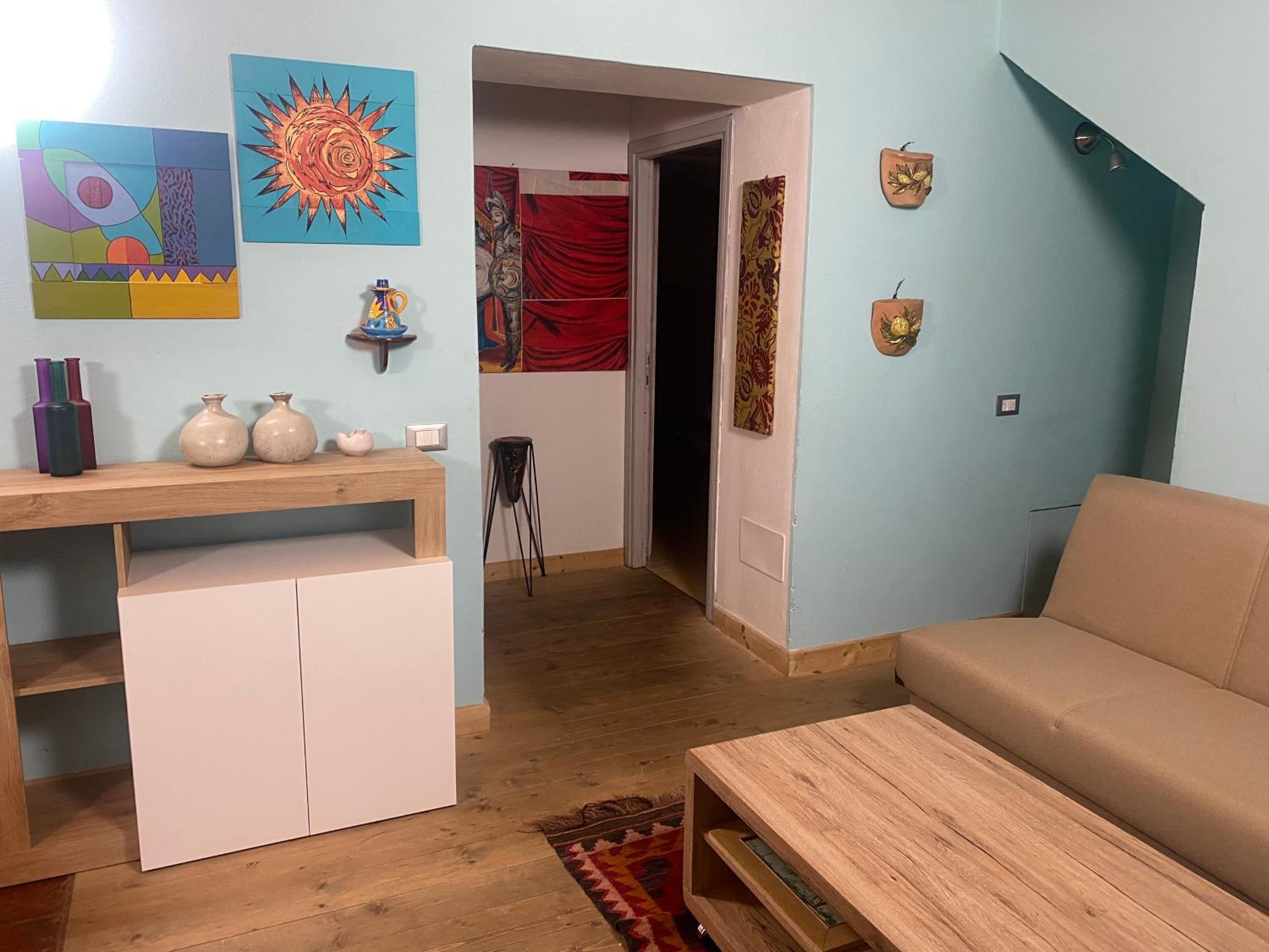 One-Bedroom Apartment - Photo 5