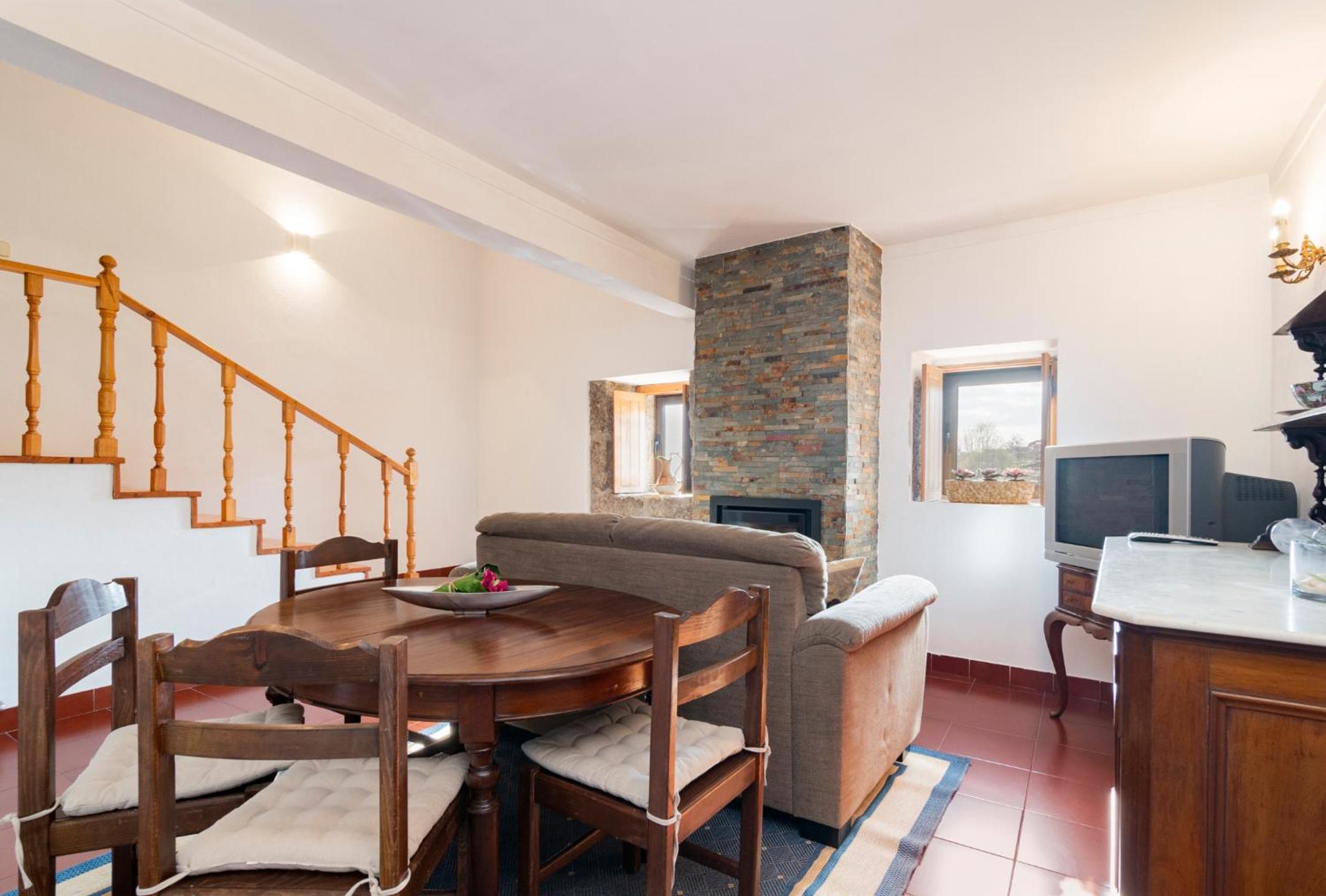 Apartment - Split Level photo 3