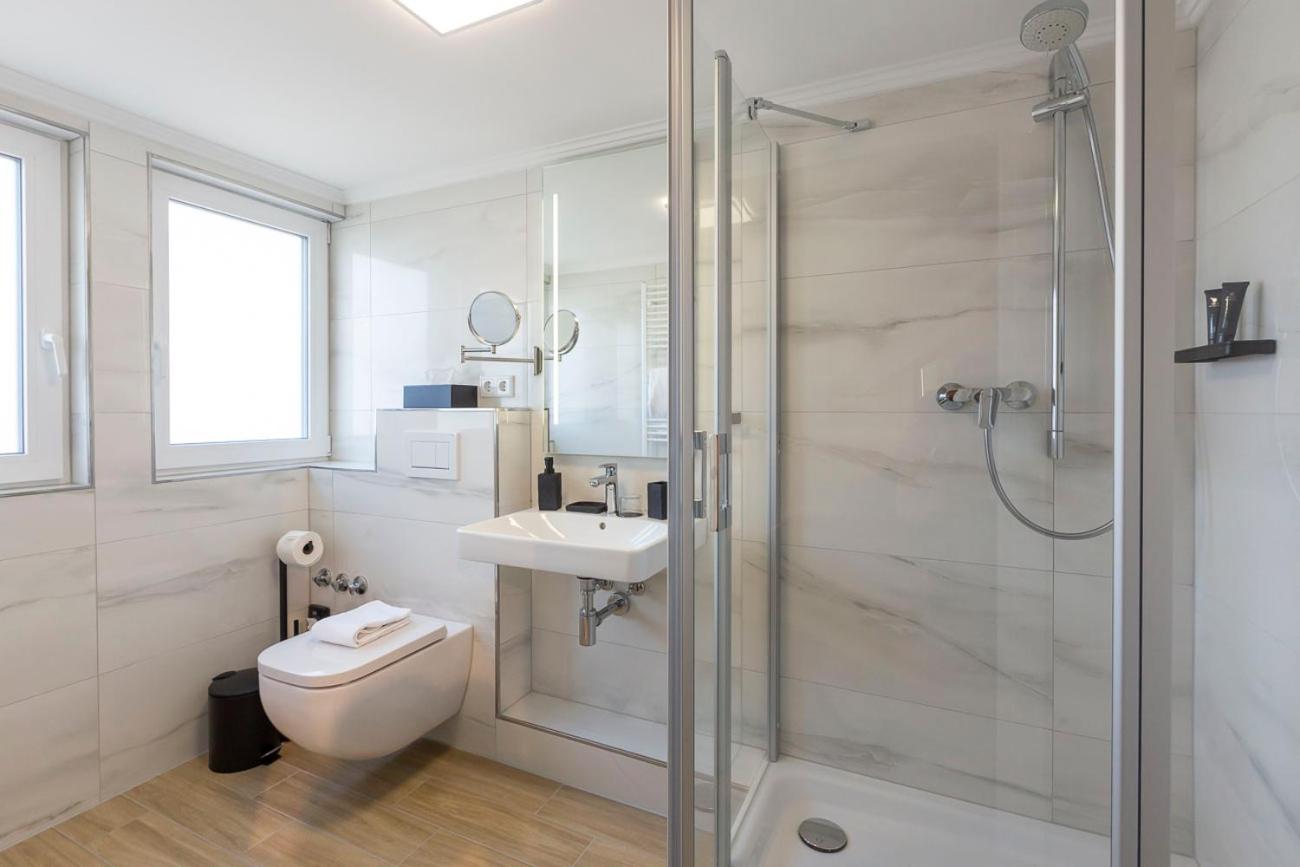Large Double Room - Photo 2