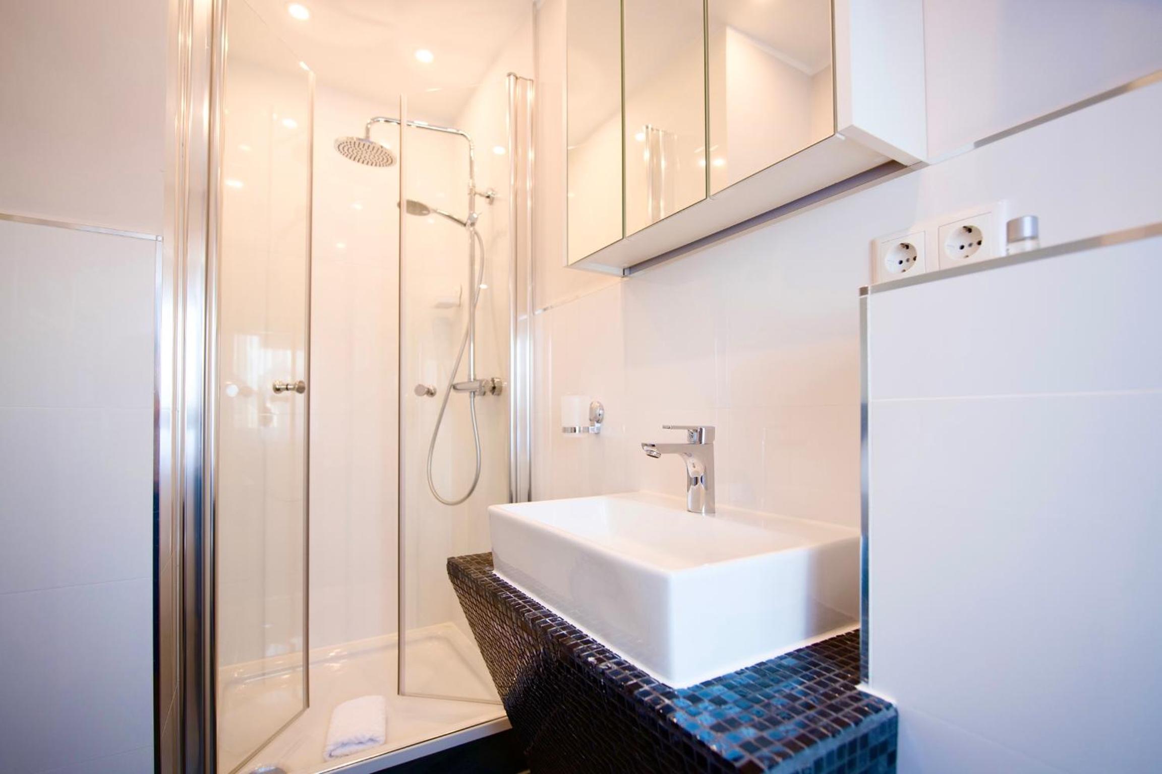 Standard Single Room with Shower photo 2