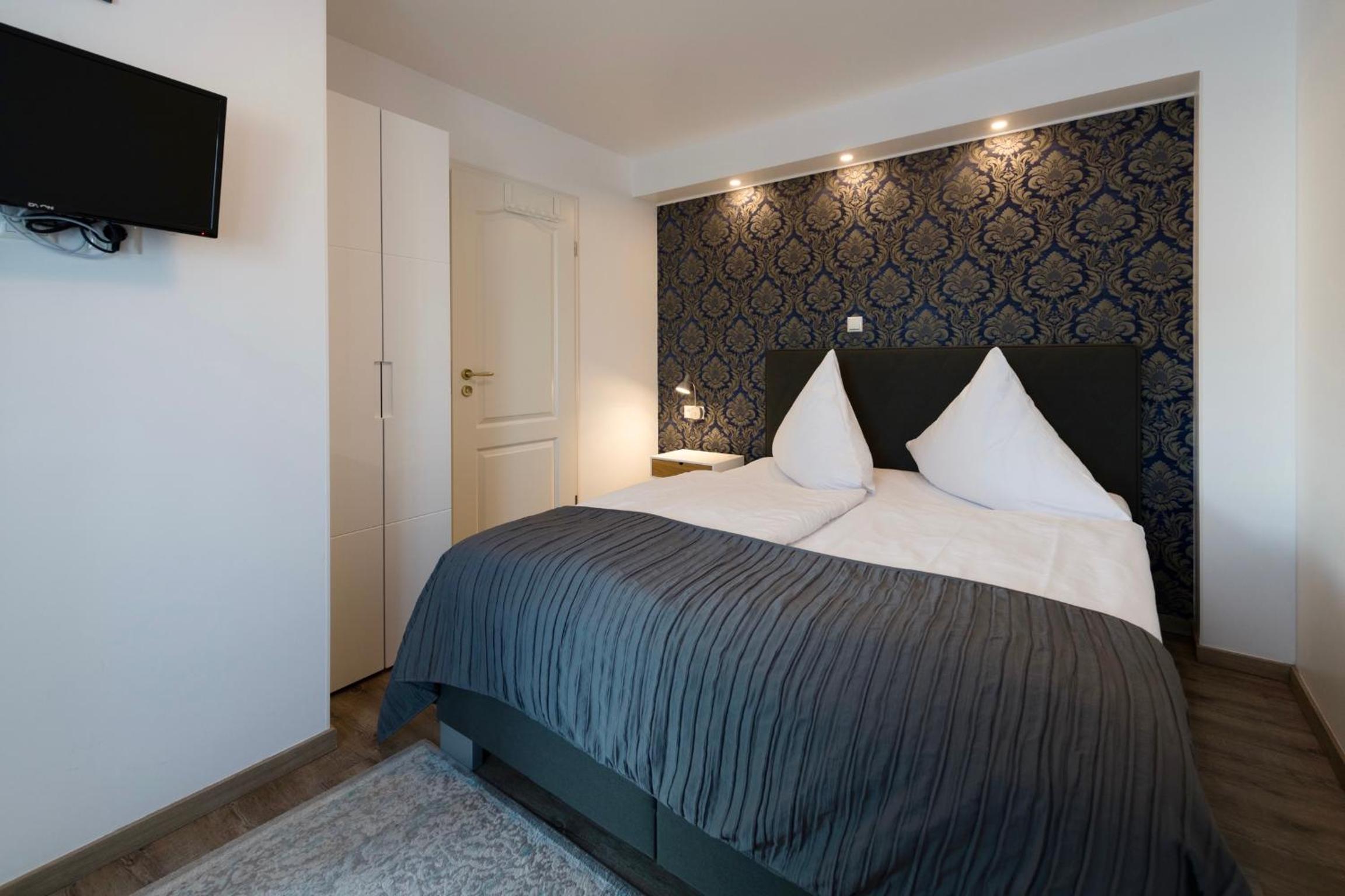 Standard Double Room - Photo 1