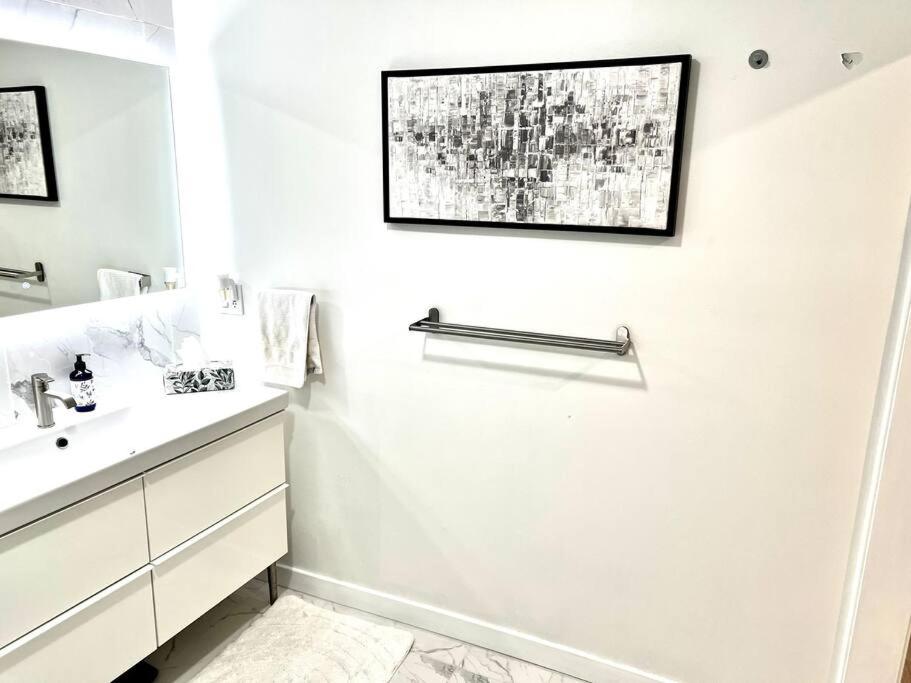 One-Bedroom Apartment - Photo 11