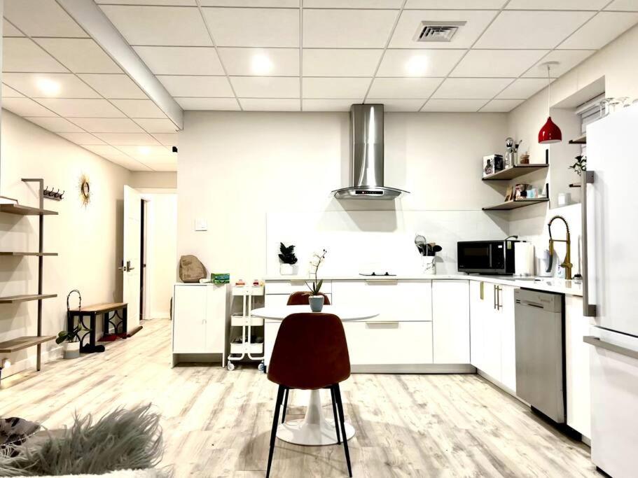 One-Bedroom Apartment - Photo 6