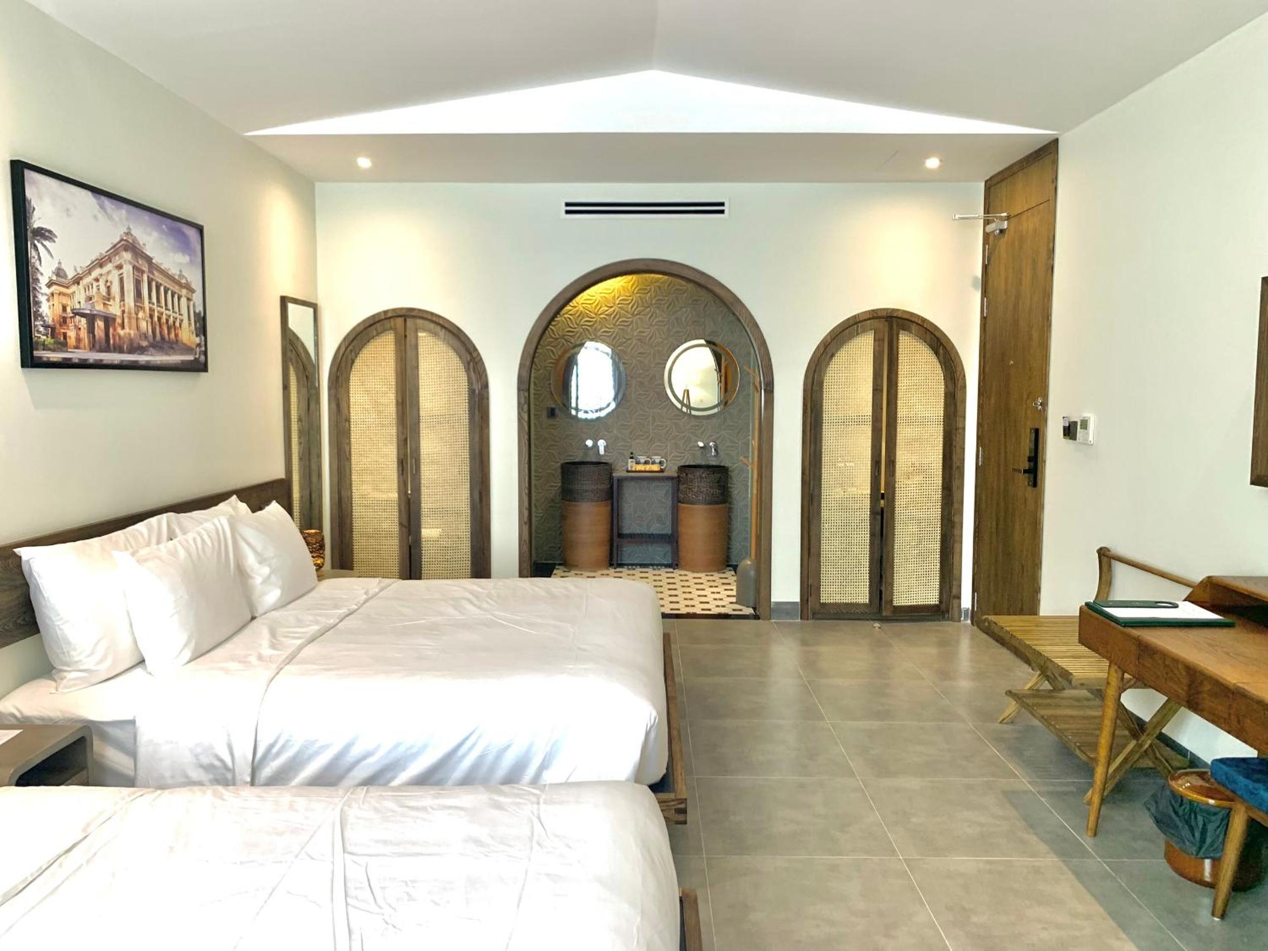 Family Room - Photo 8