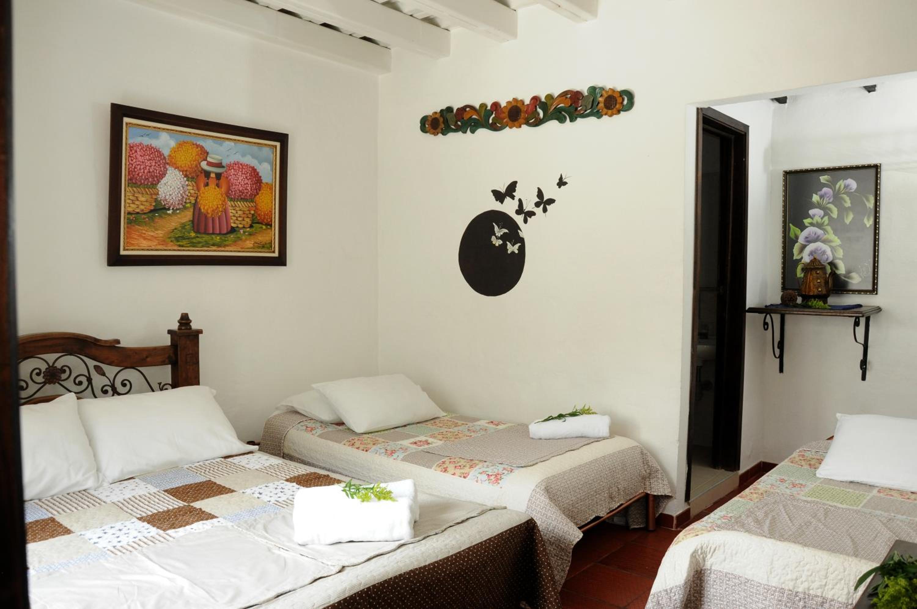 Quadruple Room with Bathroom photo 2