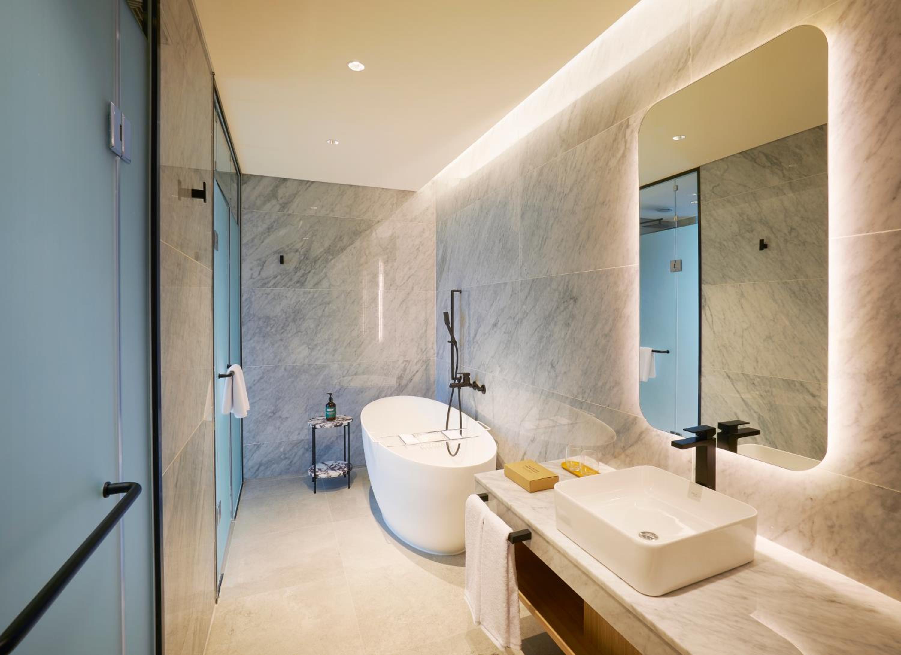 Two-Bedroom Royal Suite  - Photo 4