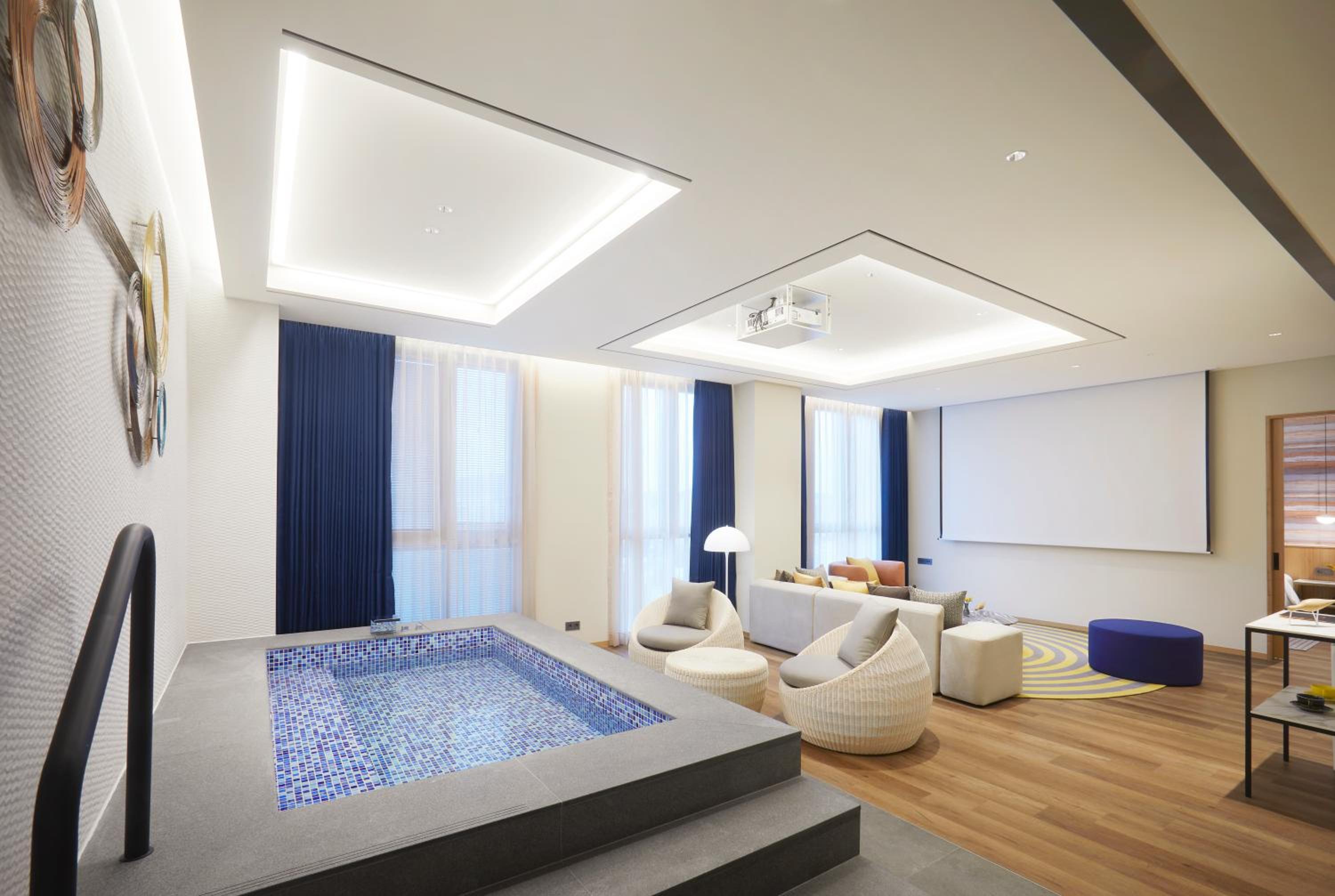 Two-Bedroom Royal Suite  - Photo 8