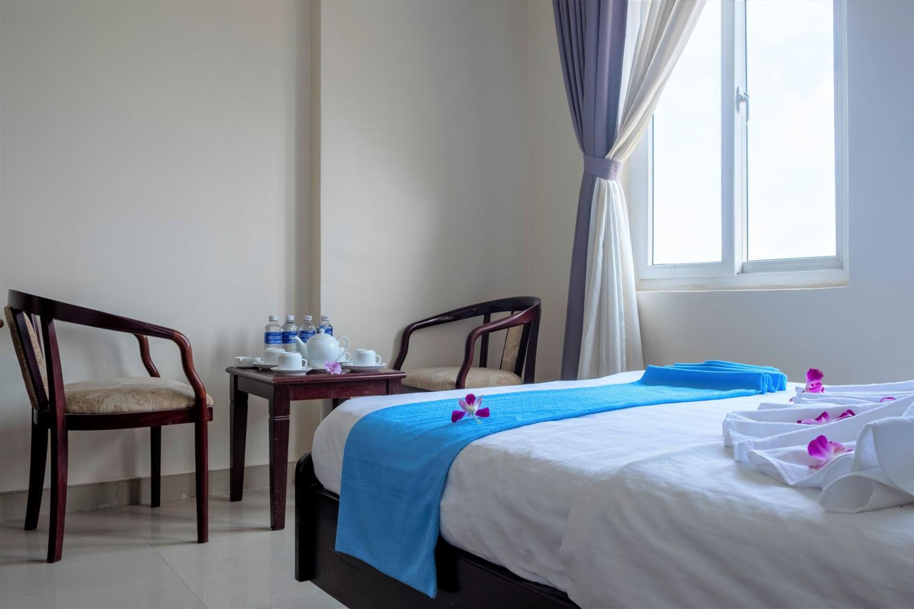 Twin Room - Photo 4
