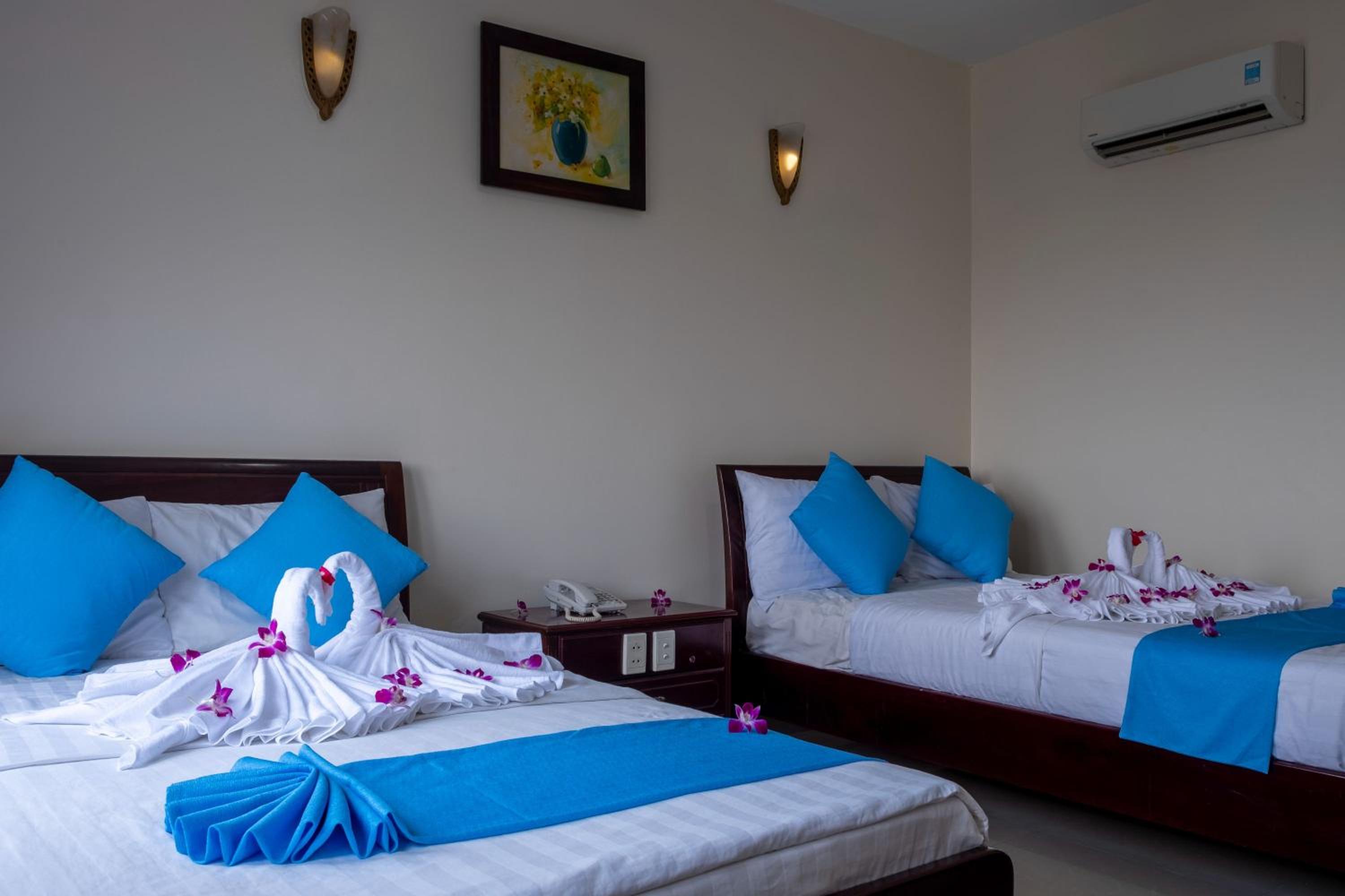 Twin Room - Photo 5