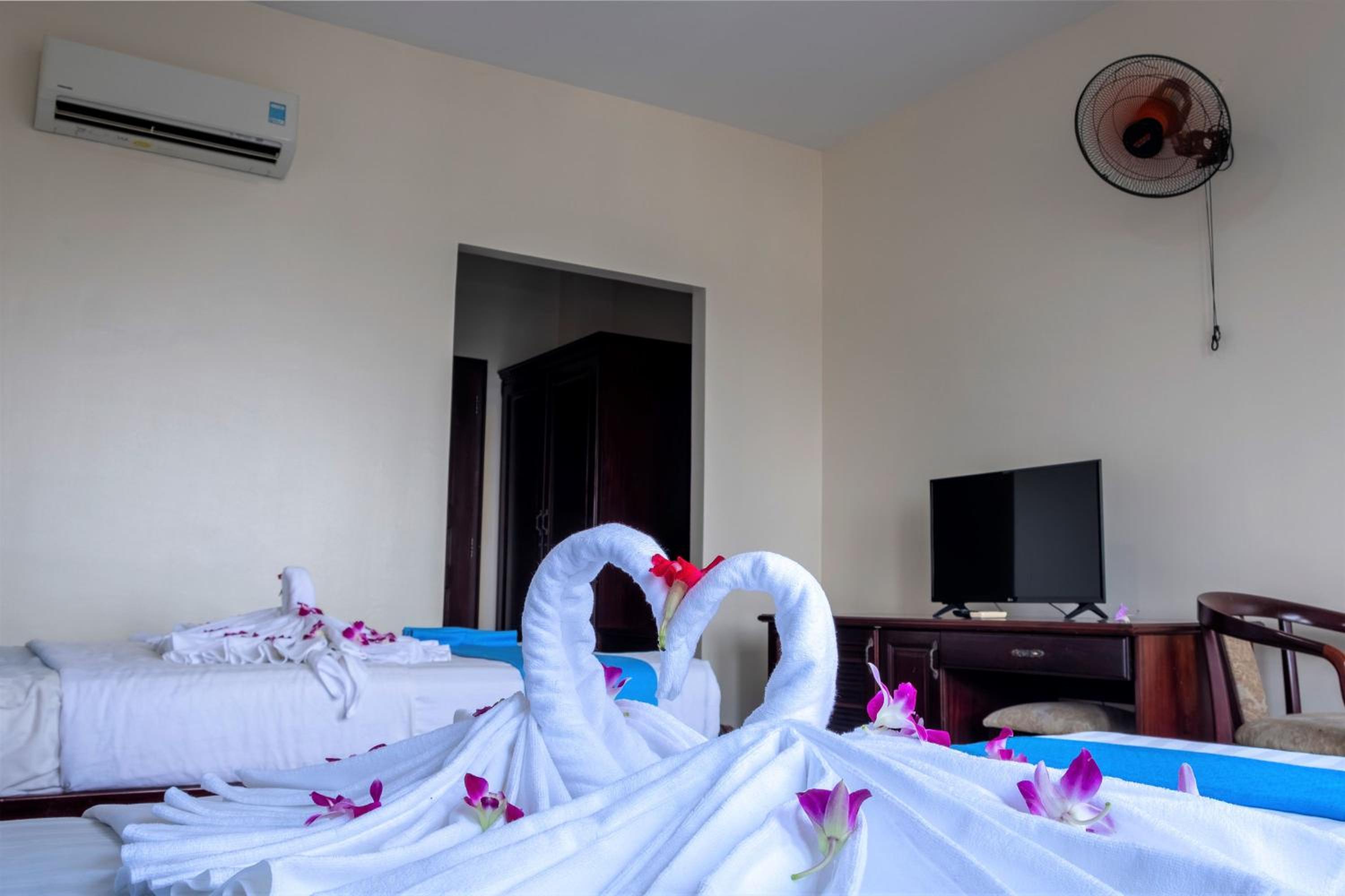 Twin Room - Photo 7