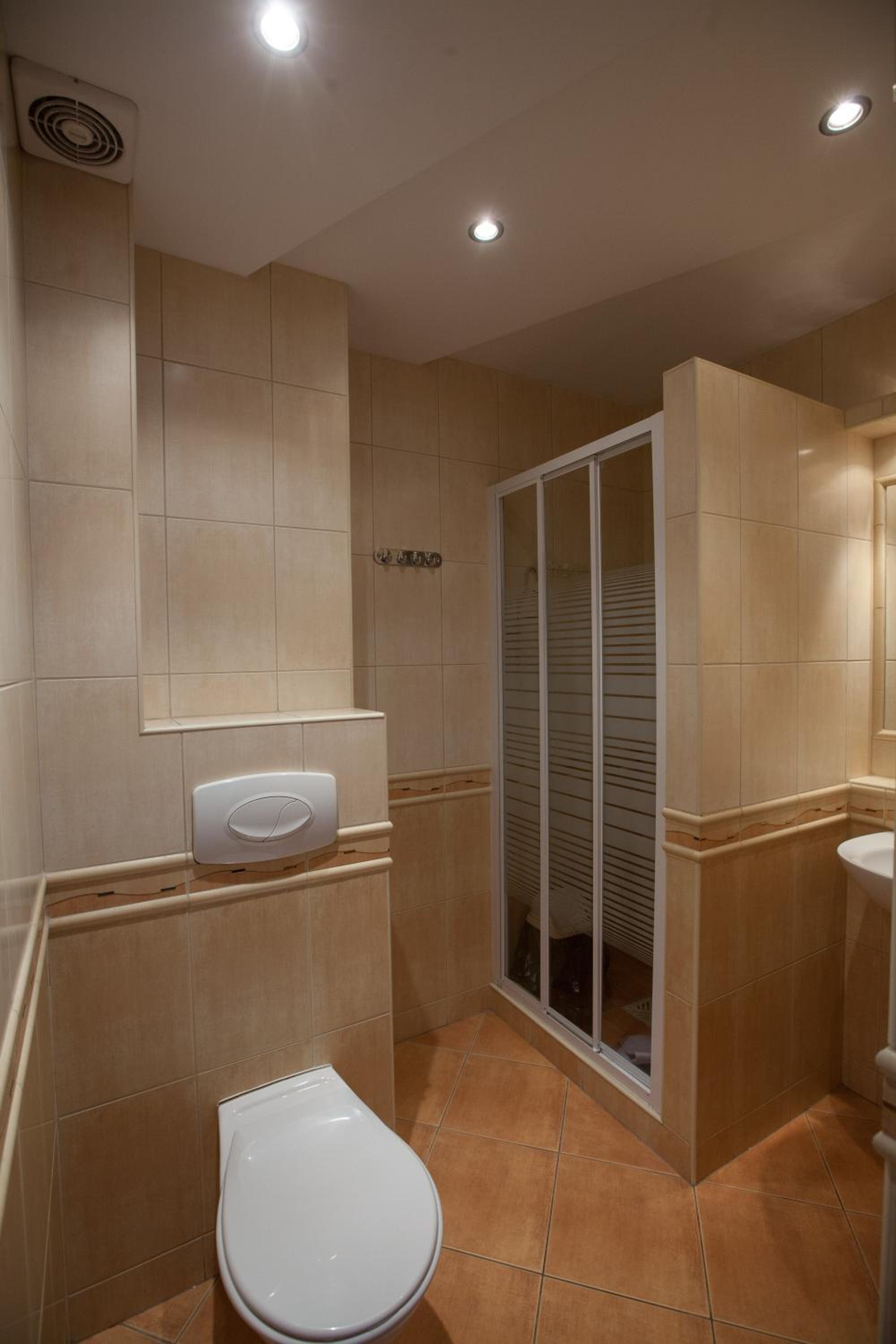 Single Room with Private External Bathroom photo 2