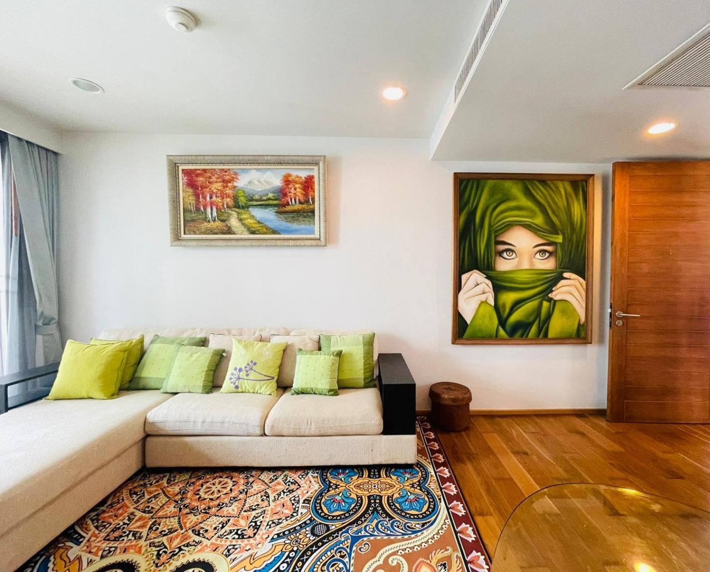 Apartment with Balcony - Photo 10