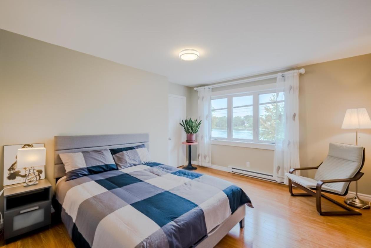 Three-Bedroom Apartment - Photo 8
