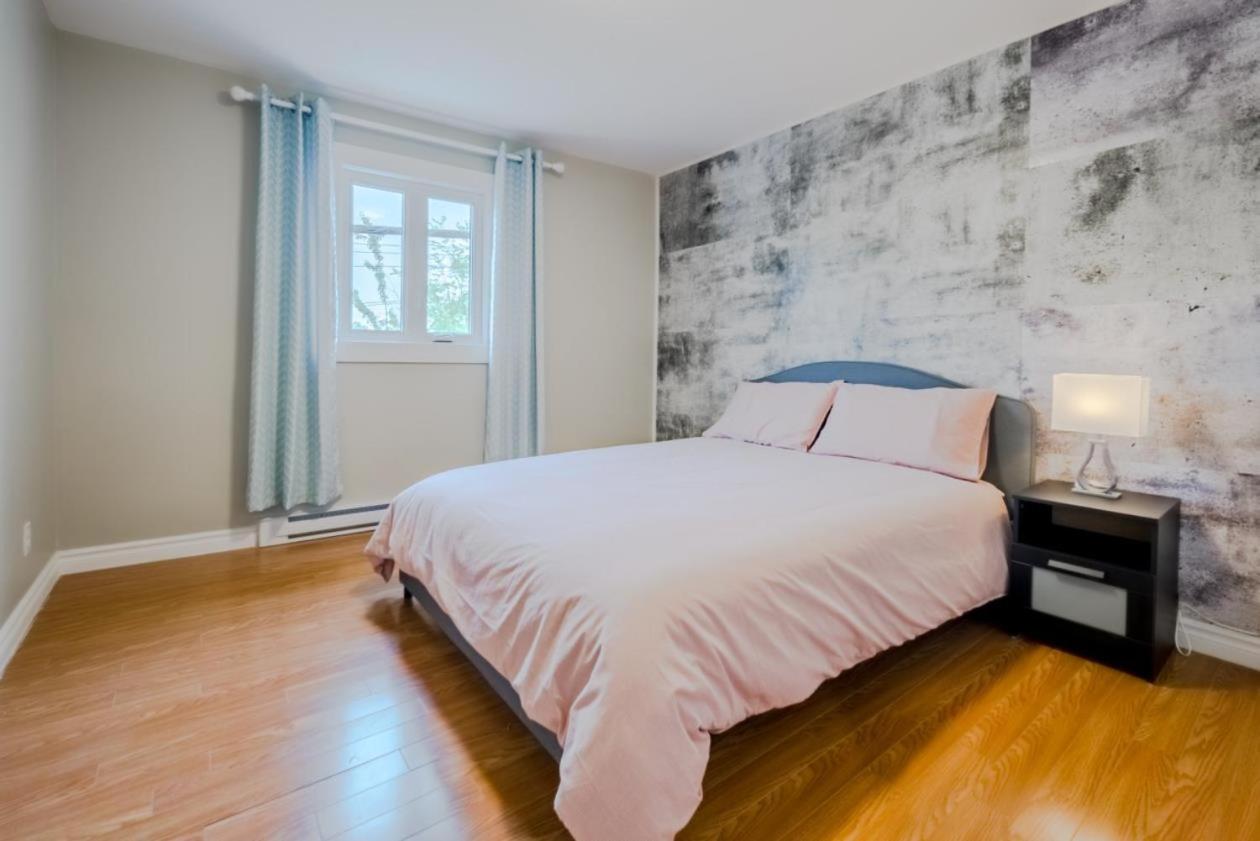 Three-Bedroom Apartment - Photo 6