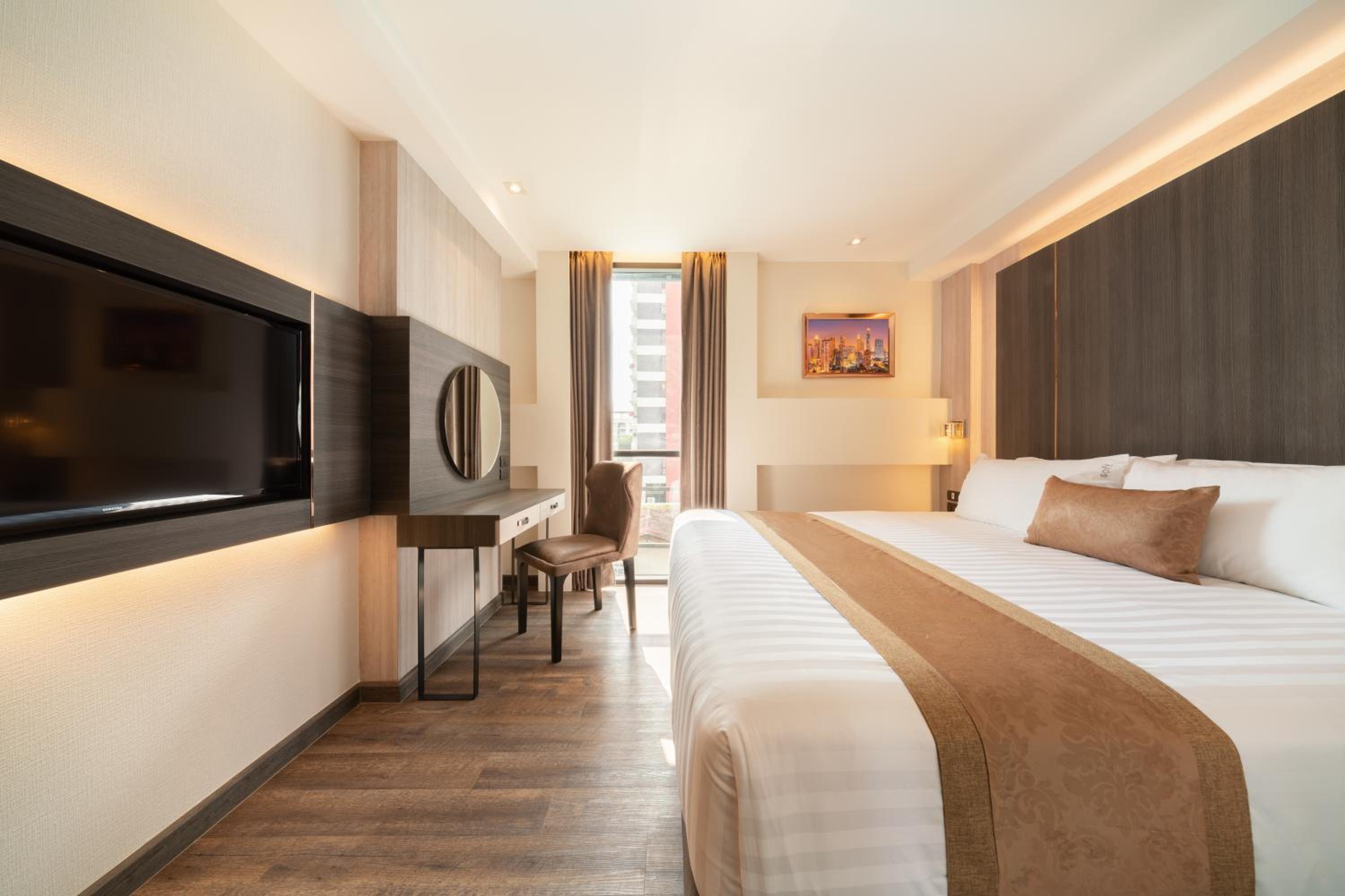 Deluxe Double or Twin Room photo 3
