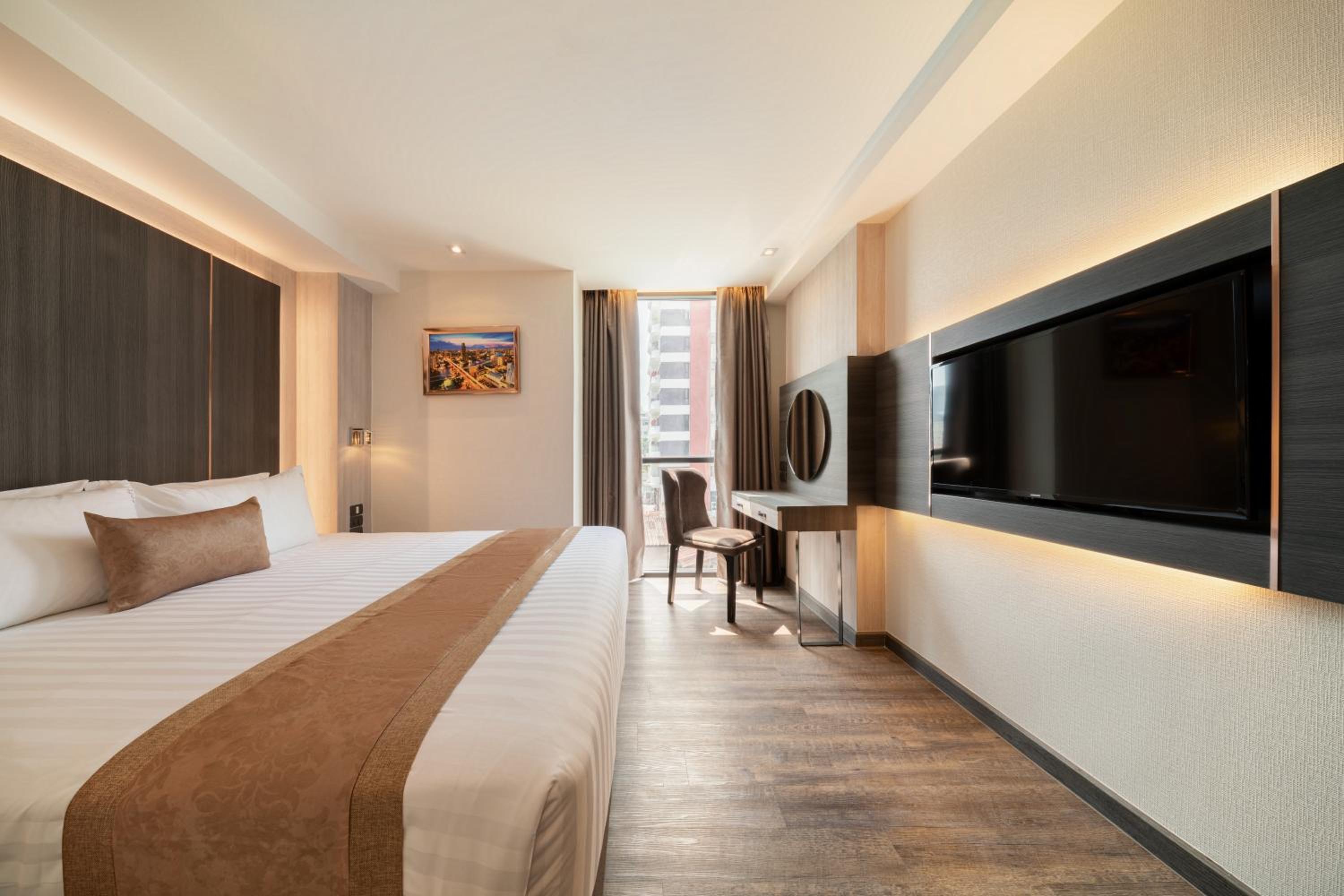 Deluxe Double or Twin Room