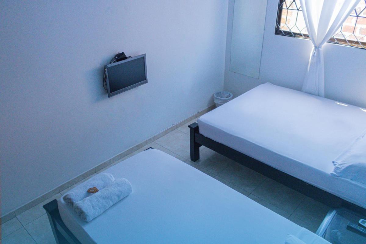 Double or Twin Room with Shared Bathroom photo 2