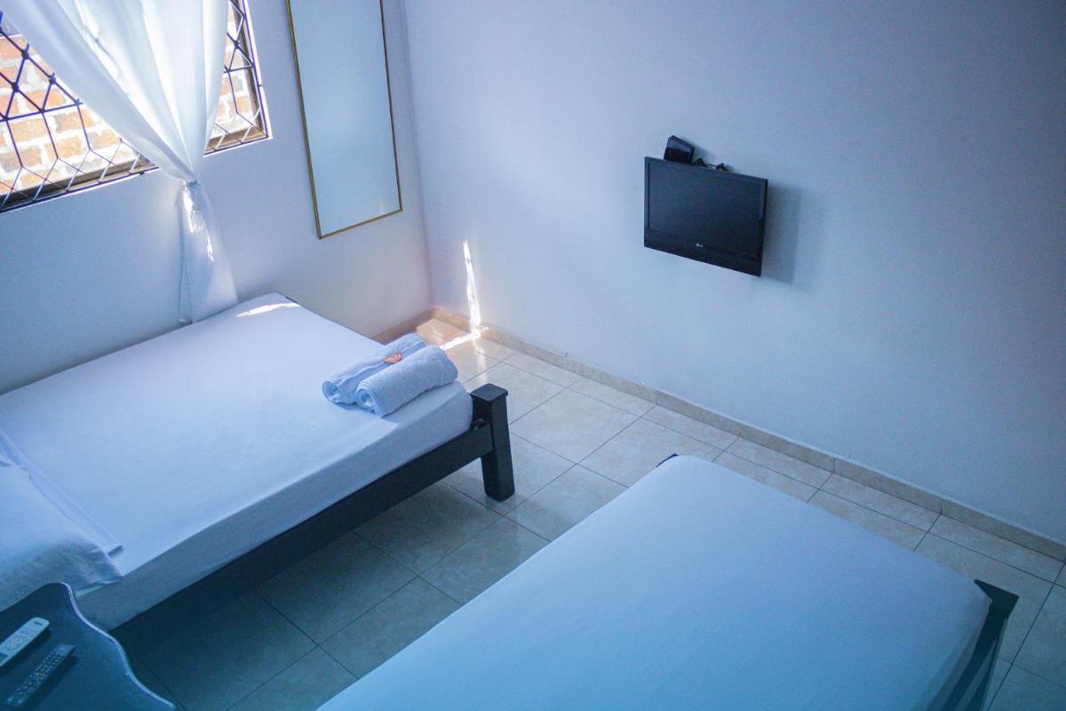 Double or Twin Room with Shared Bathroom photo 1