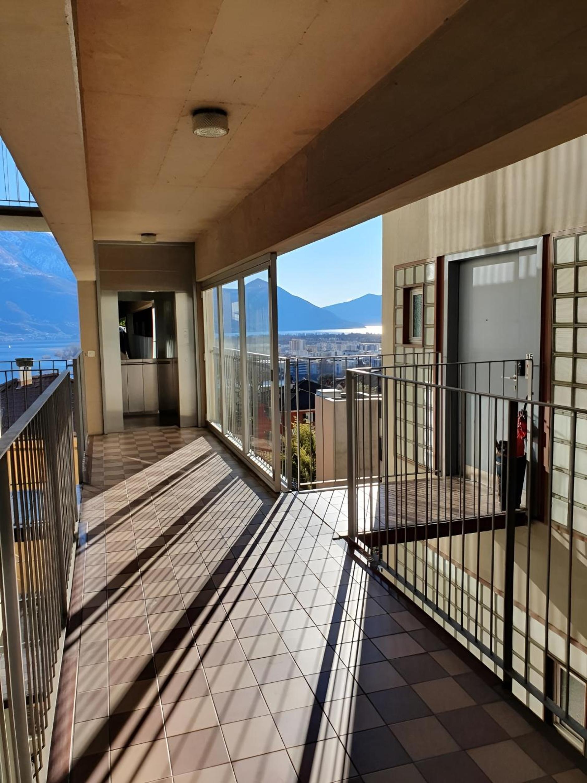 Apartment with Lake View photo 3