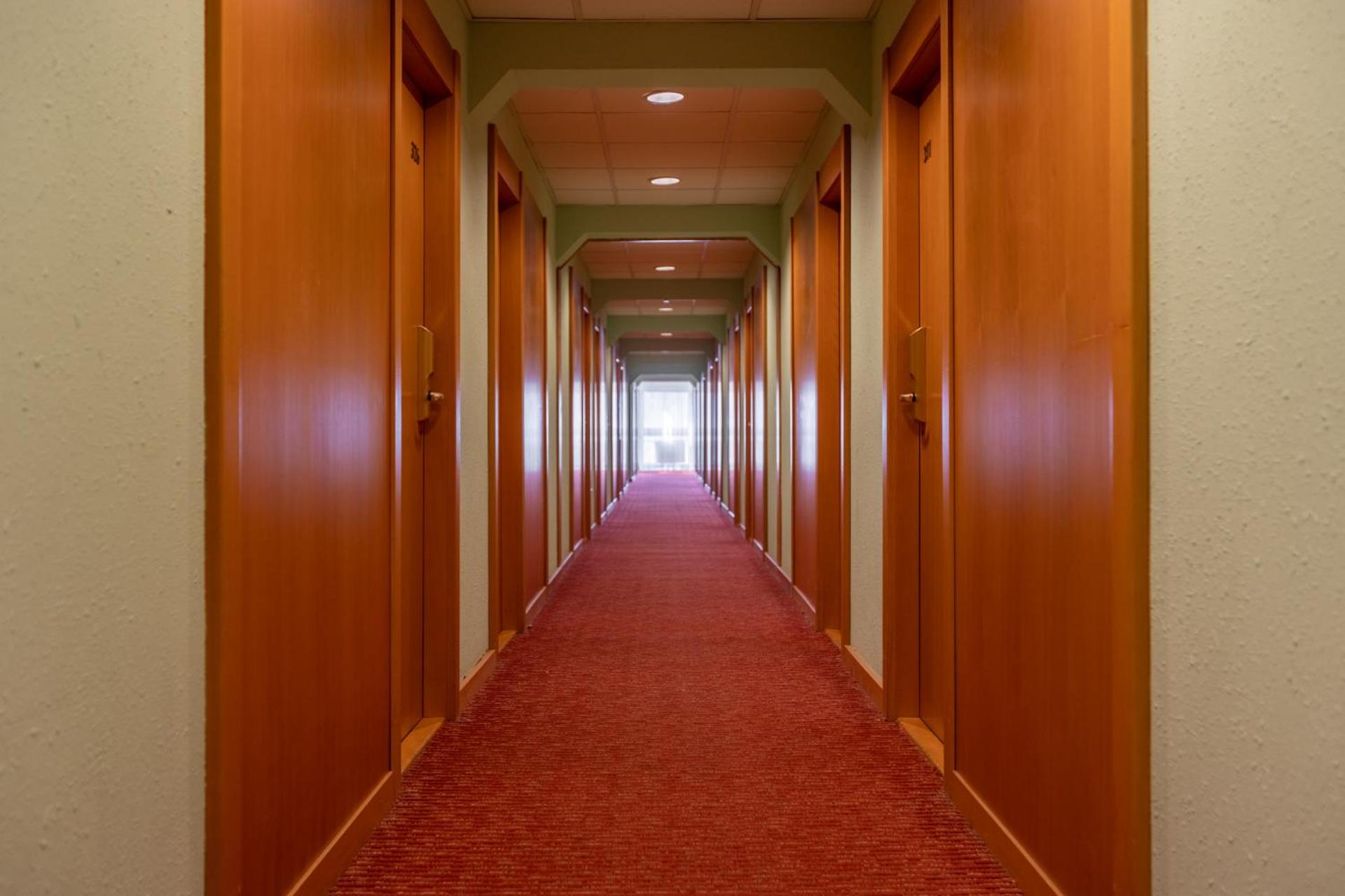 Classic Twin or Double Room - Photo 6